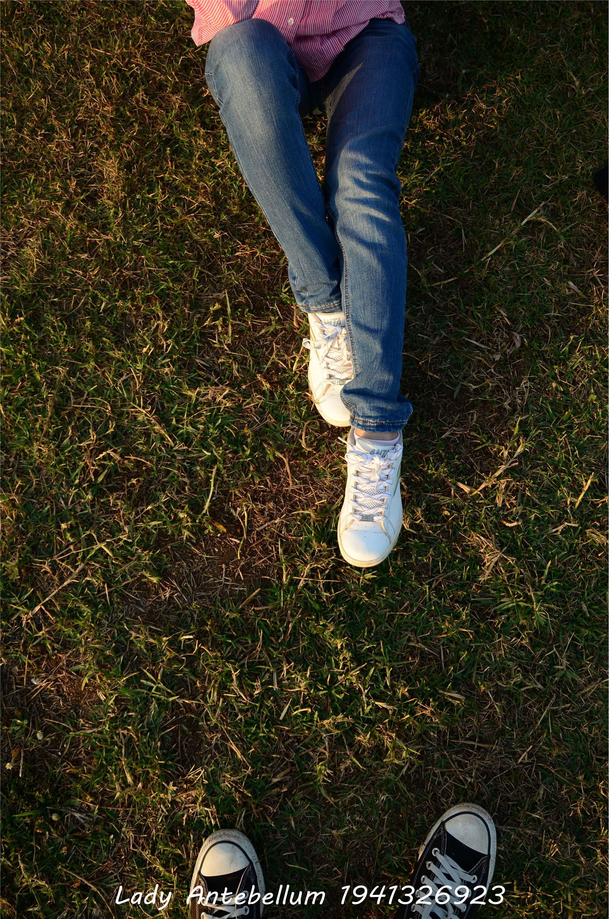 [战前女神] 恋足美腿棉袜女神级摄影套图 003