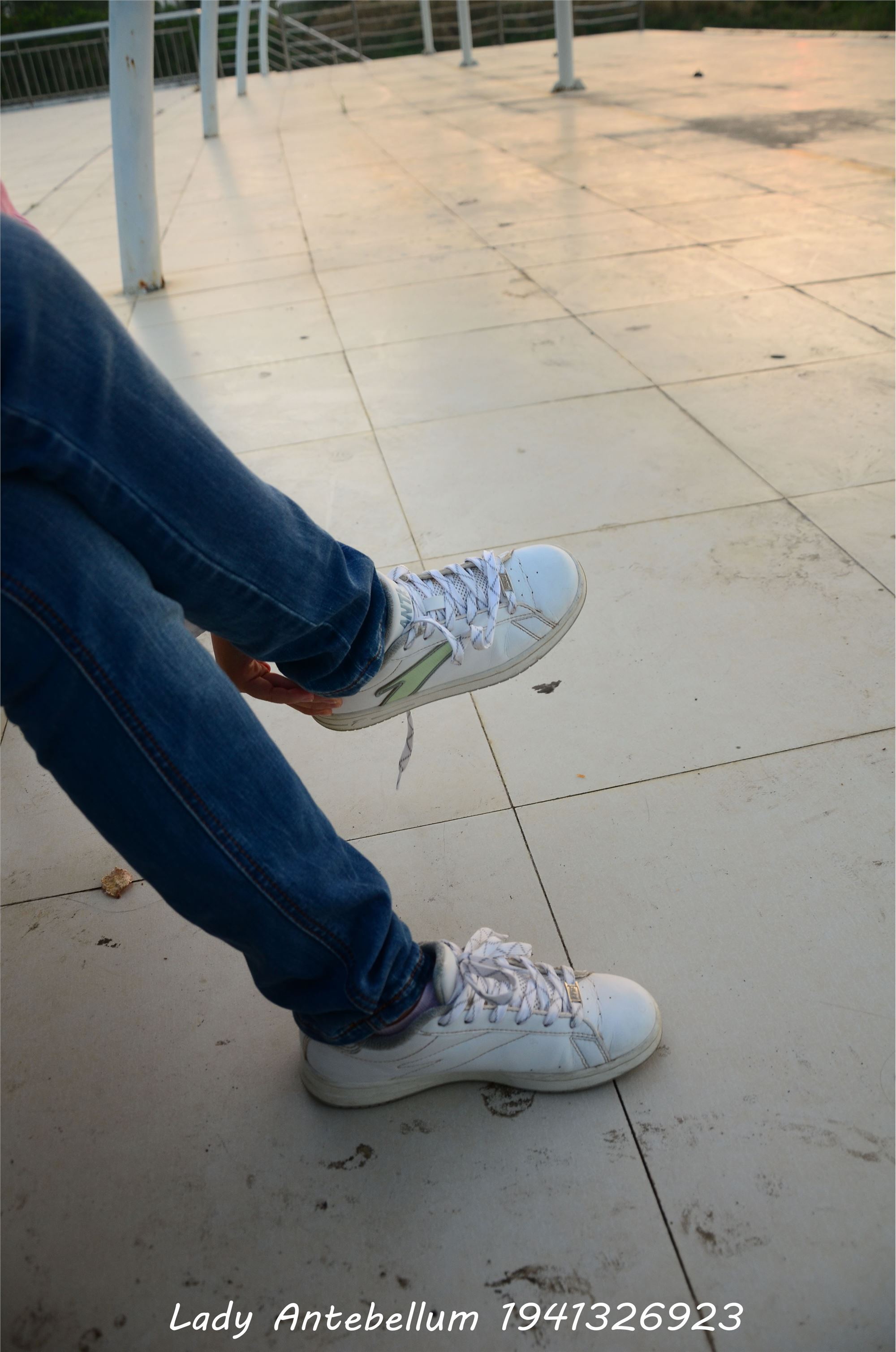 [战前女神] 恋足美腿棉袜女神级摄影套图 003