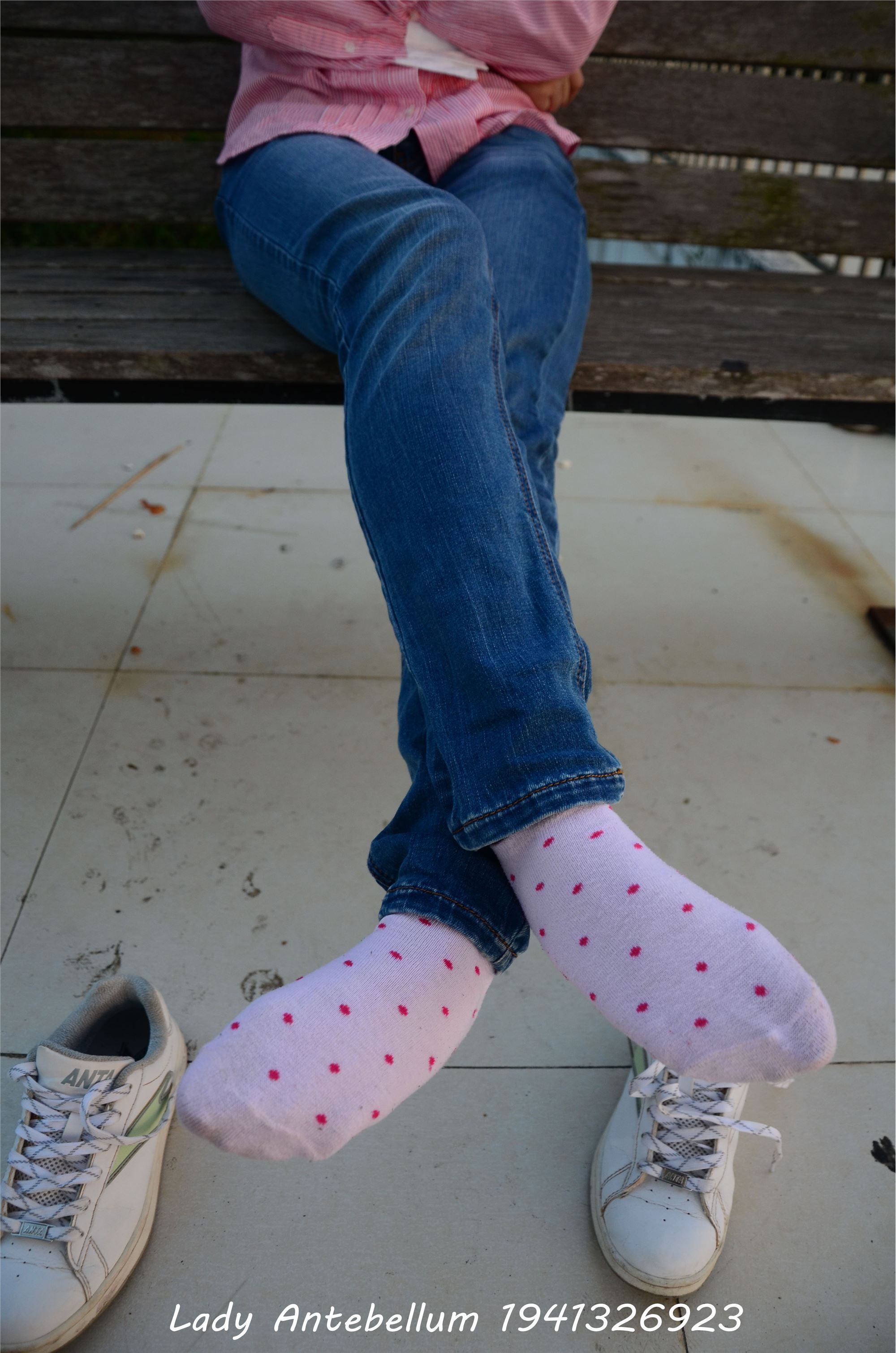 [战前女神] 恋足美腿棉袜女神级摄影套图 003