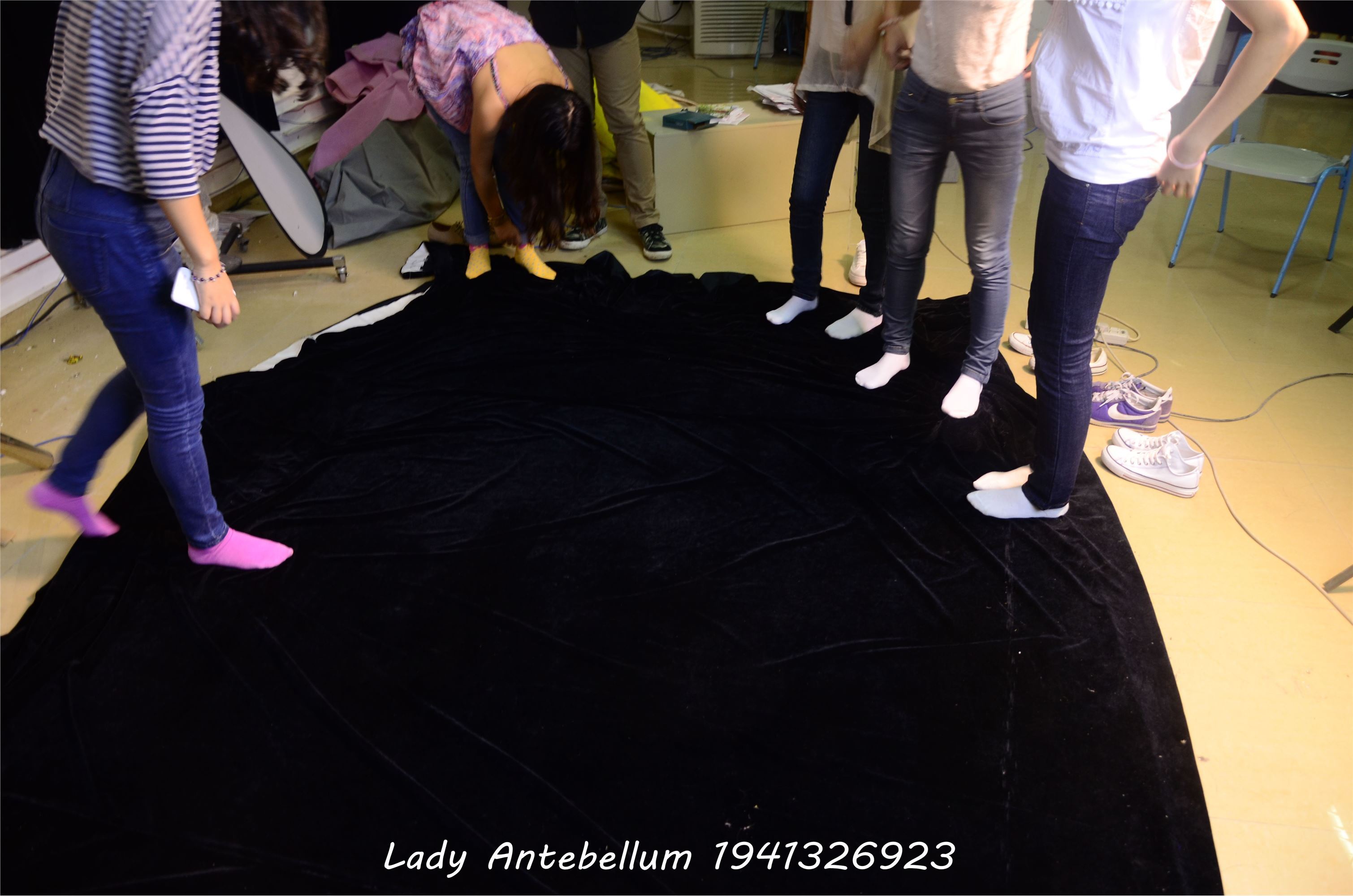 [战前女神] 恋足美腿棉袜女神级摄影套图 004