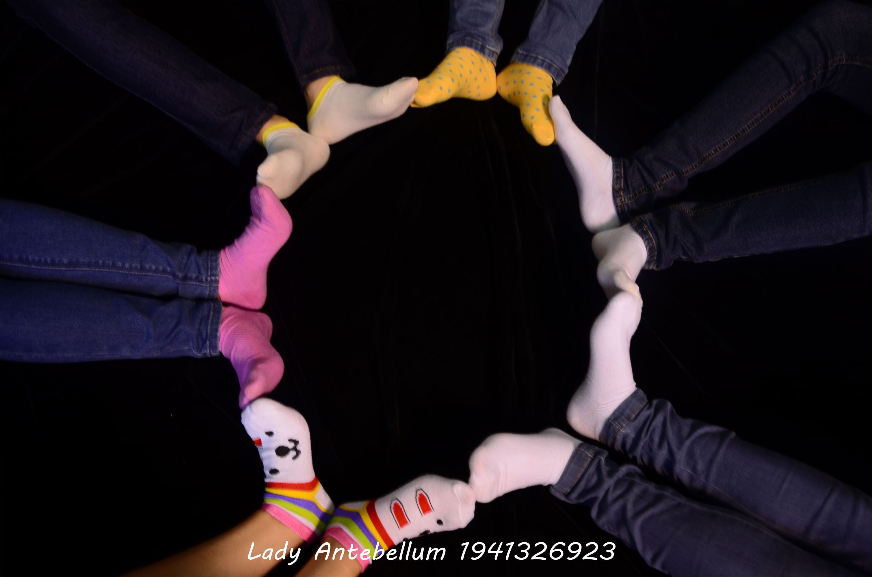 [战前女神] 恋足美腿棉袜女神级摄影套图 004