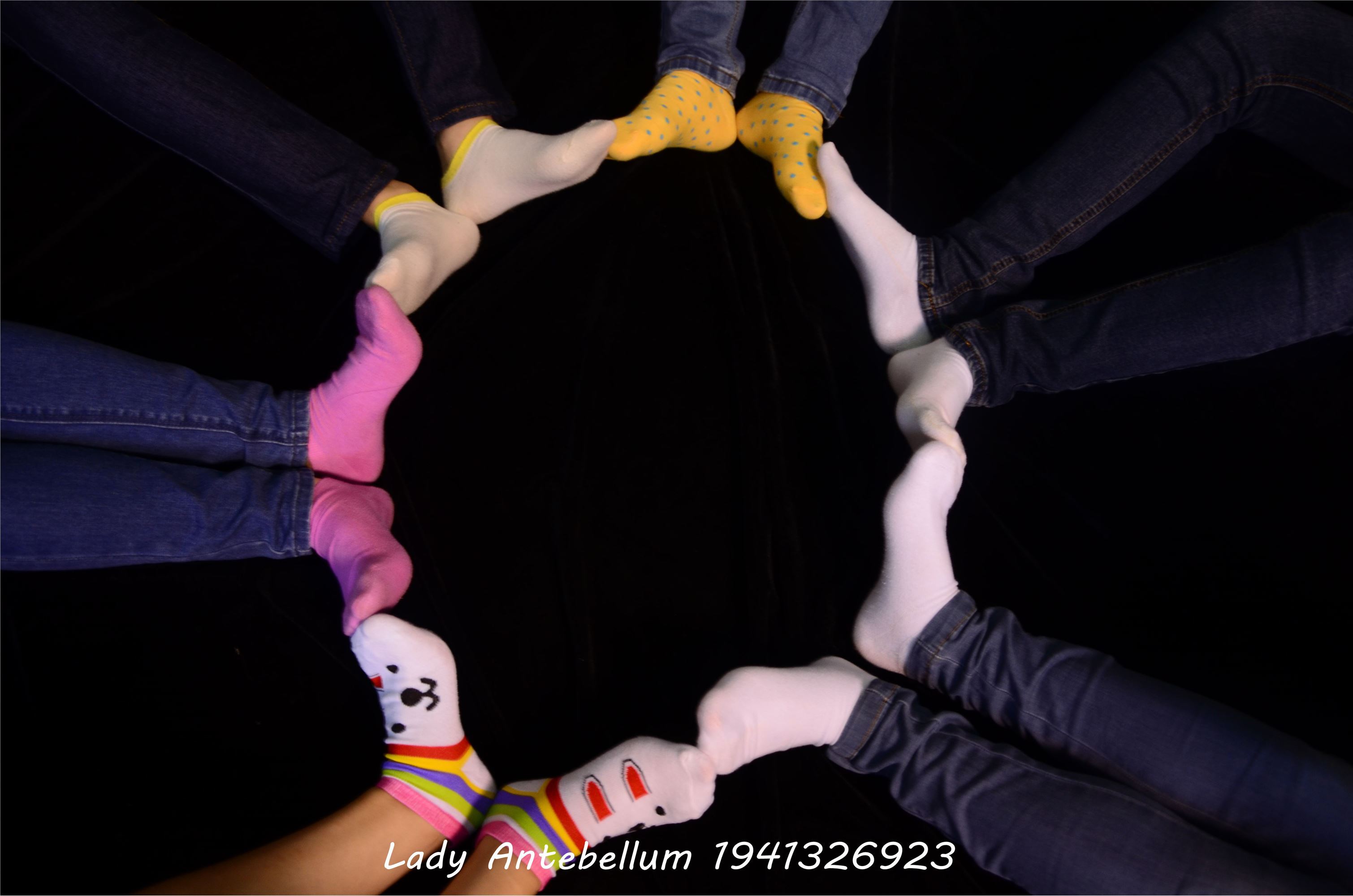 [战前女神] 恋足美腿棉袜女神级摄影套图 004