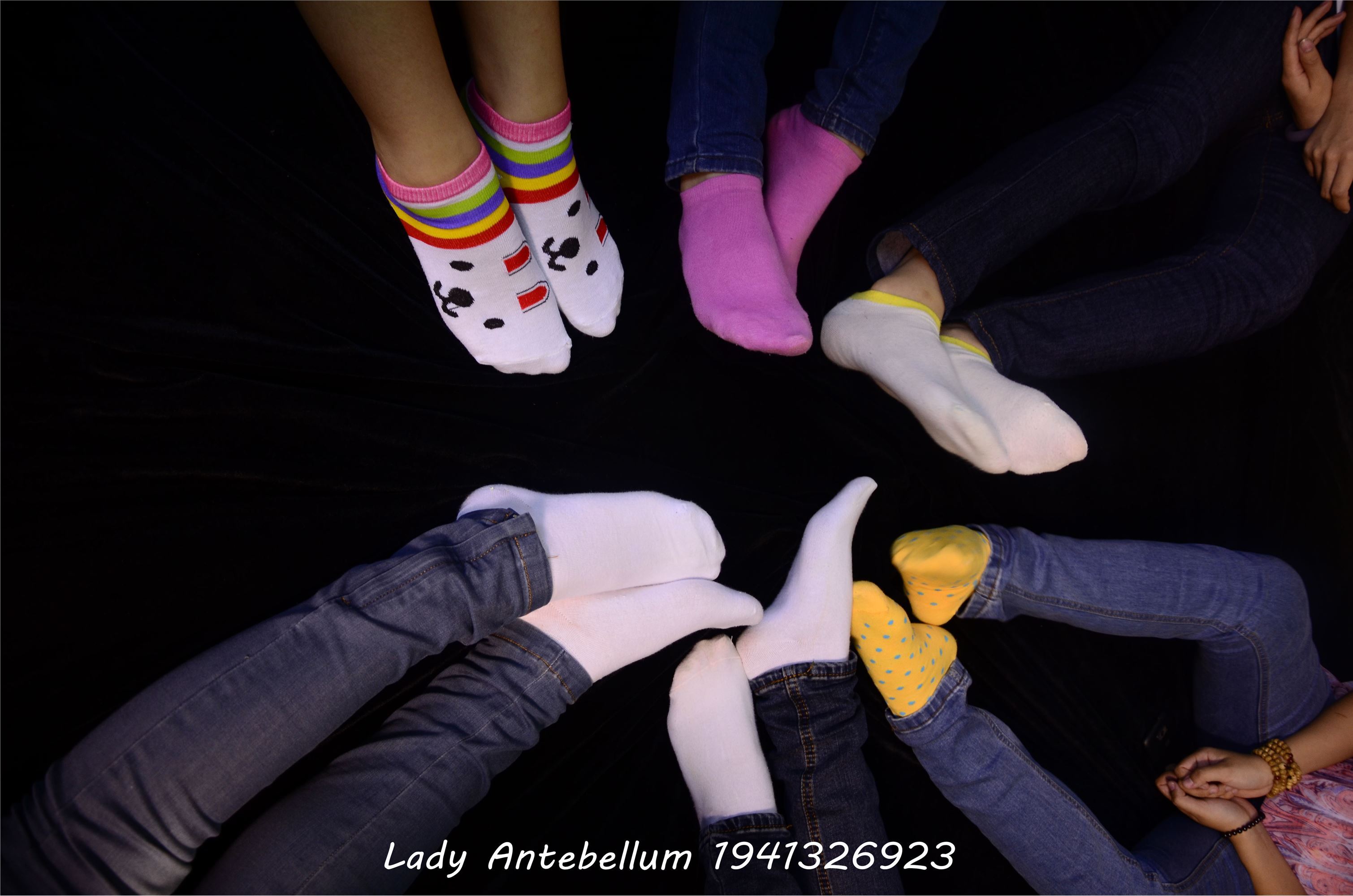 [战前女神] 恋足美腿棉袜女神级摄影套图 004