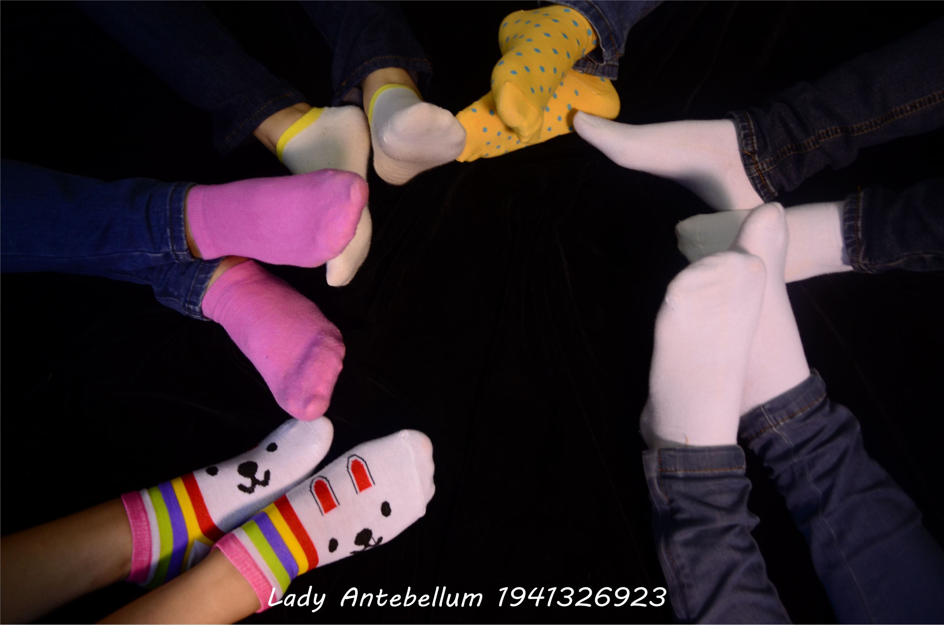 [战前女神] 恋足美腿棉袜女神级摄影套图 004