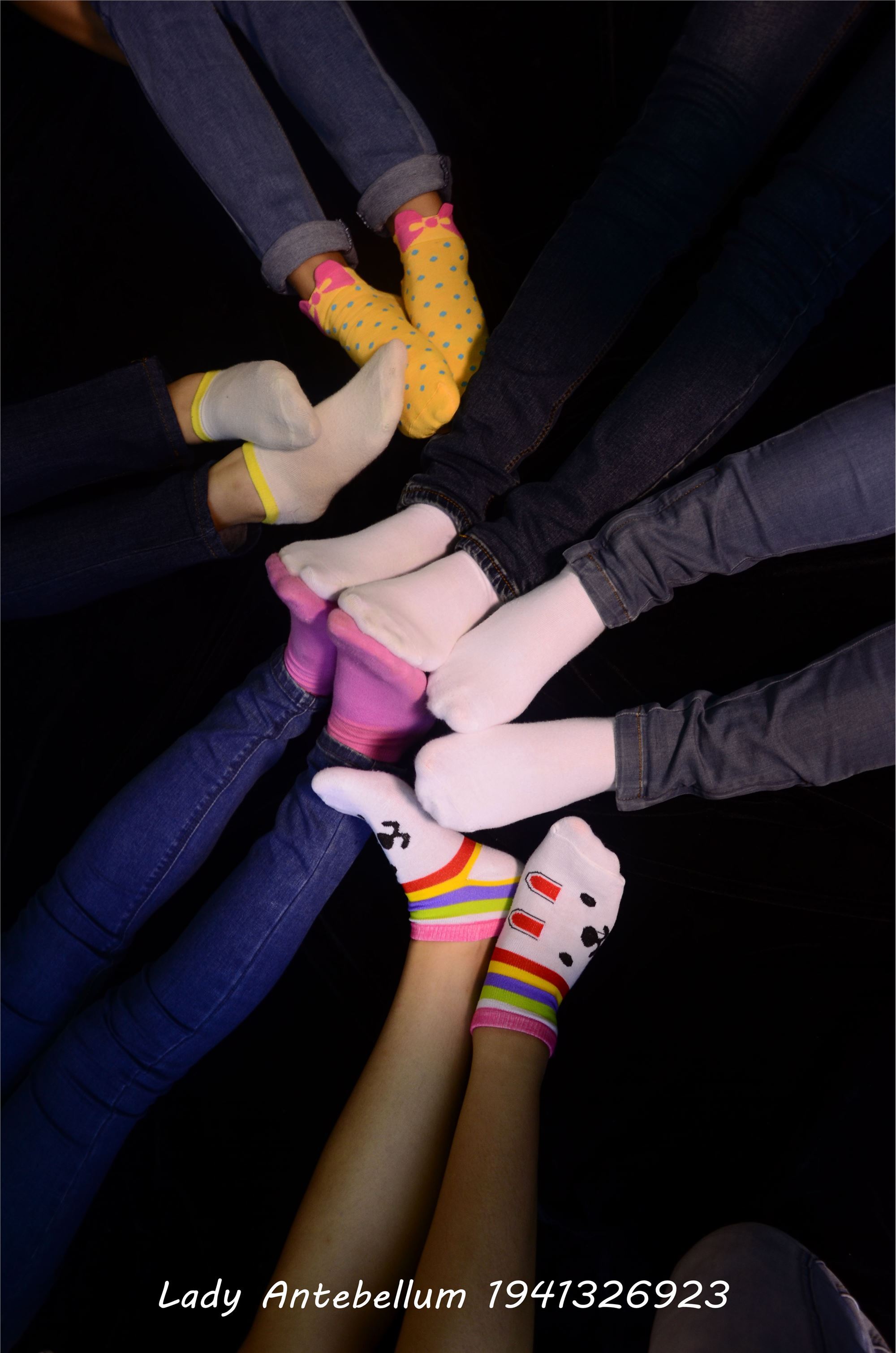 [战前女神] 恋足美腿棉袜女神级摄影套图 004