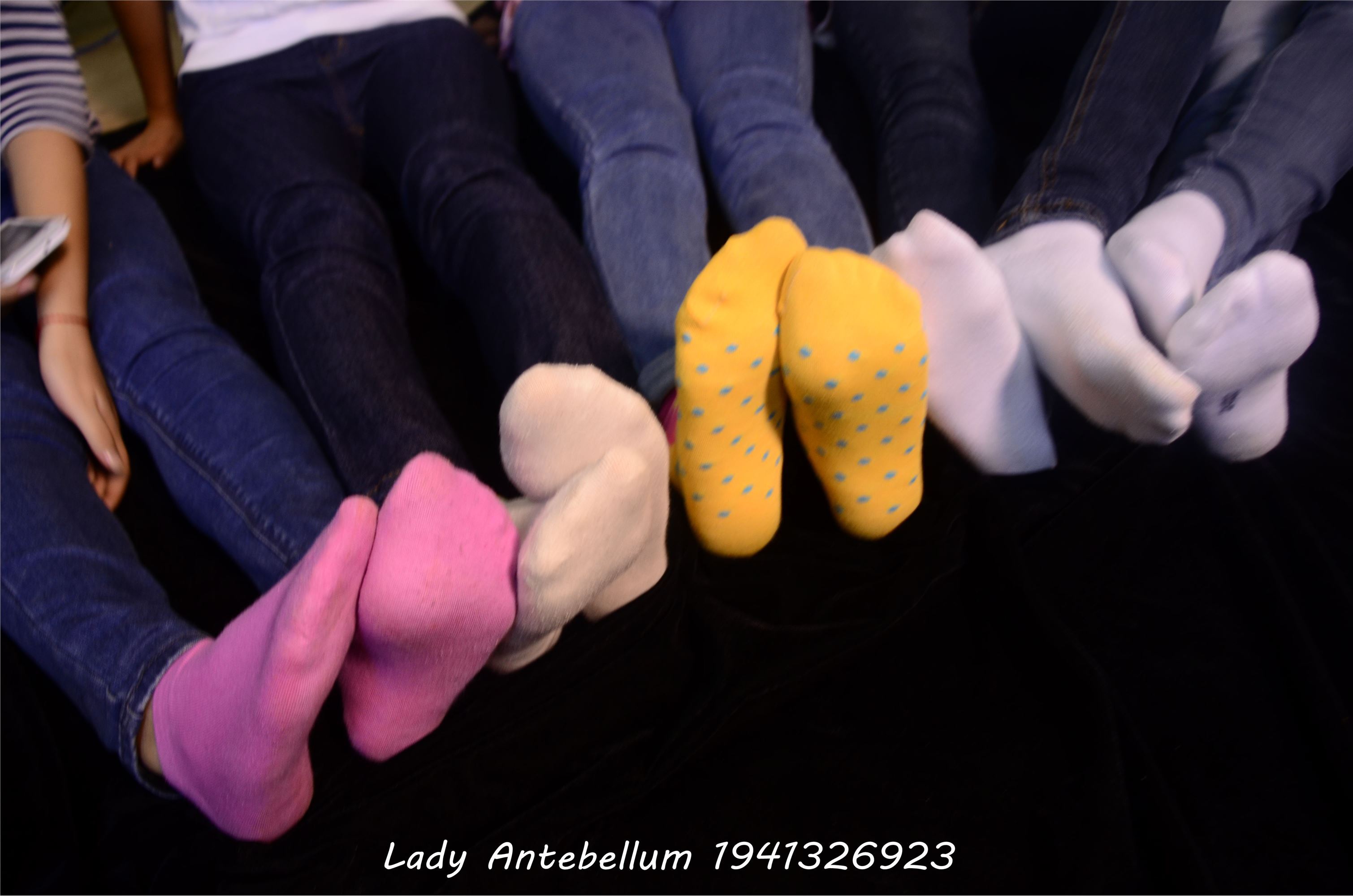 [战前女神] 恋足美腿棉袜女神级摄影套图 004