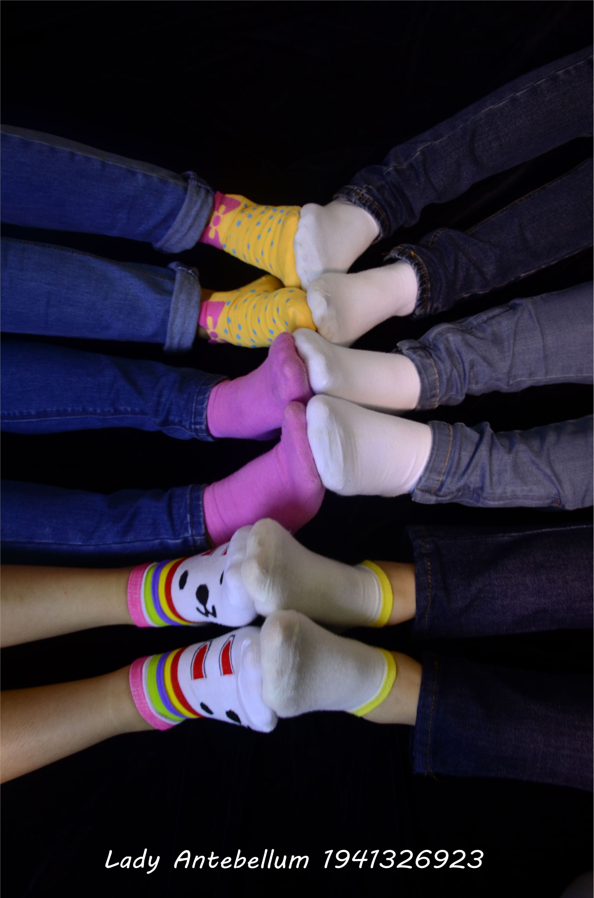 [战前女神] 恋足美腿棉袜女神级摄影套图 004