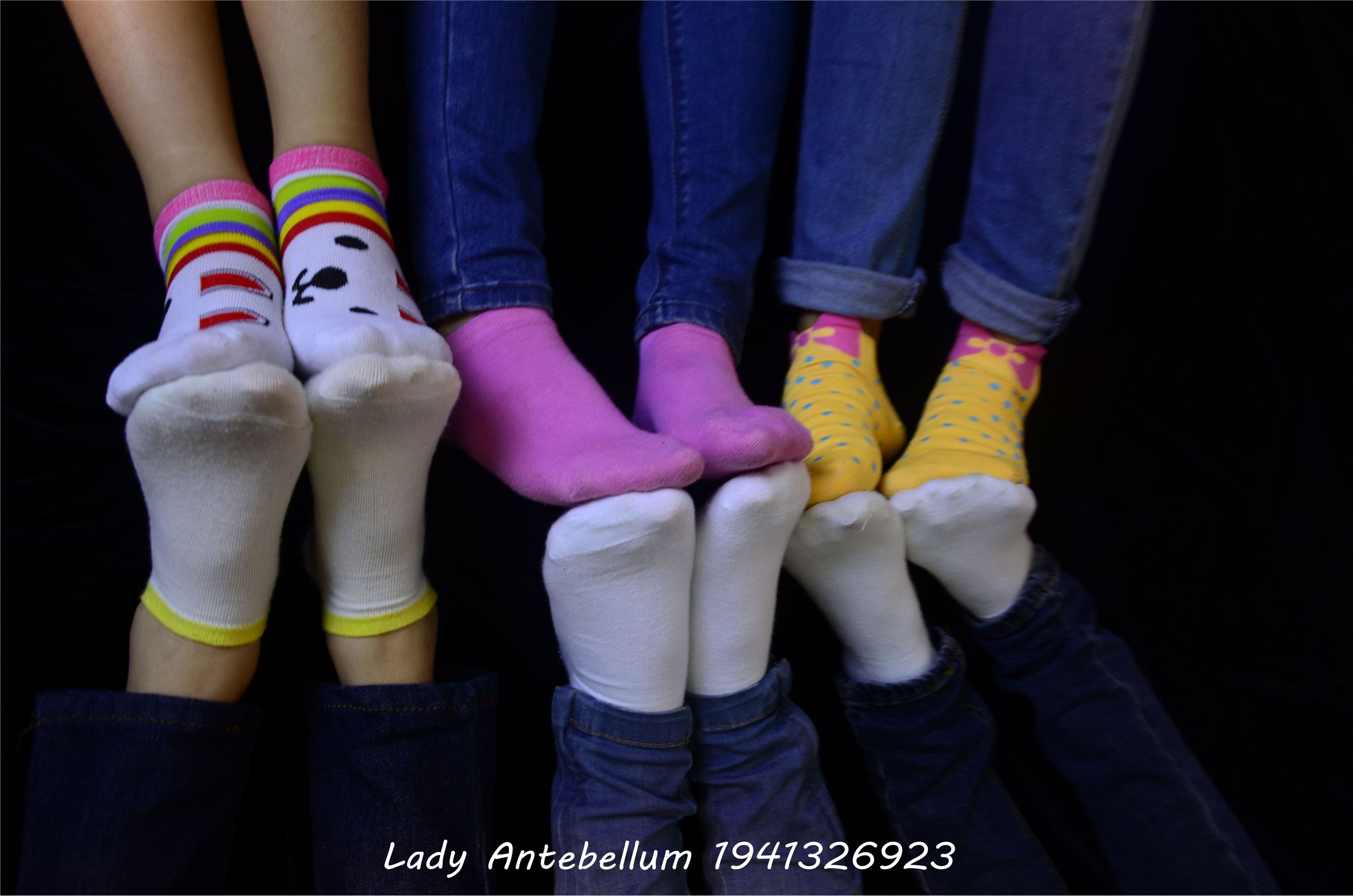 [战前女神] 恋足美腿棉袜女神级摄影套图 004