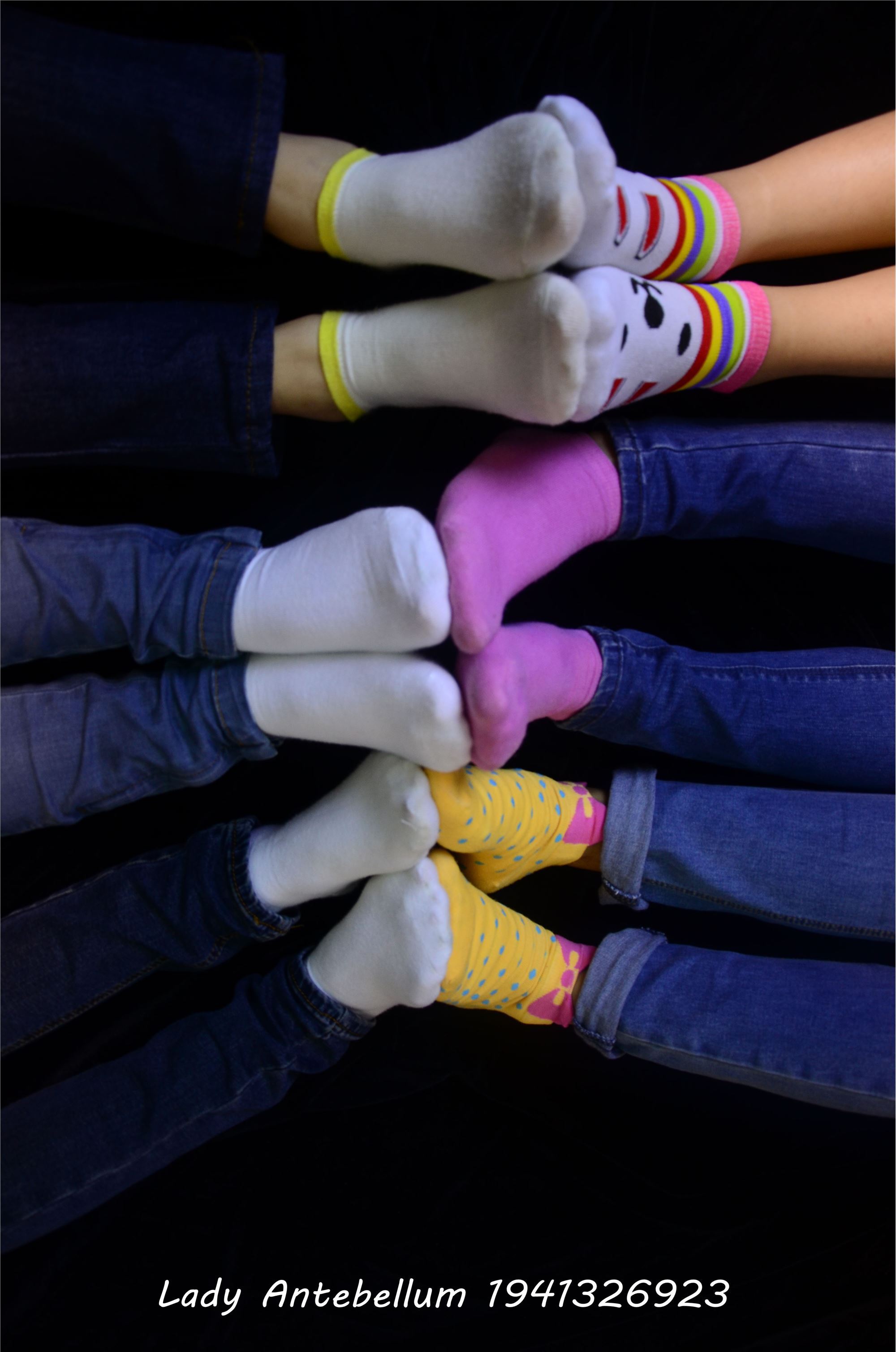 [战前女神] 恋足美腿棉袜女神级摄影套图 004