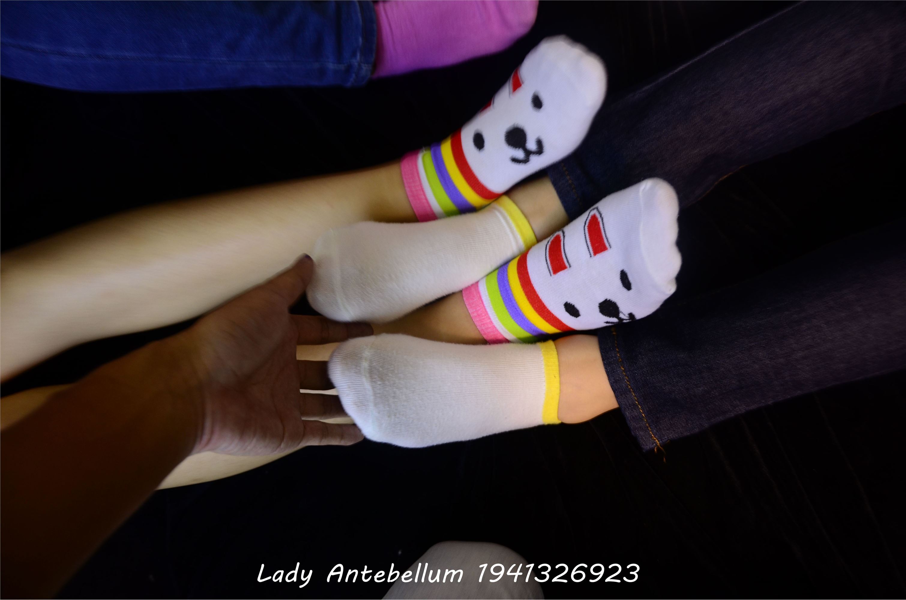 [战前女神] 恋足美腿棉袜女神级摄影套图 004