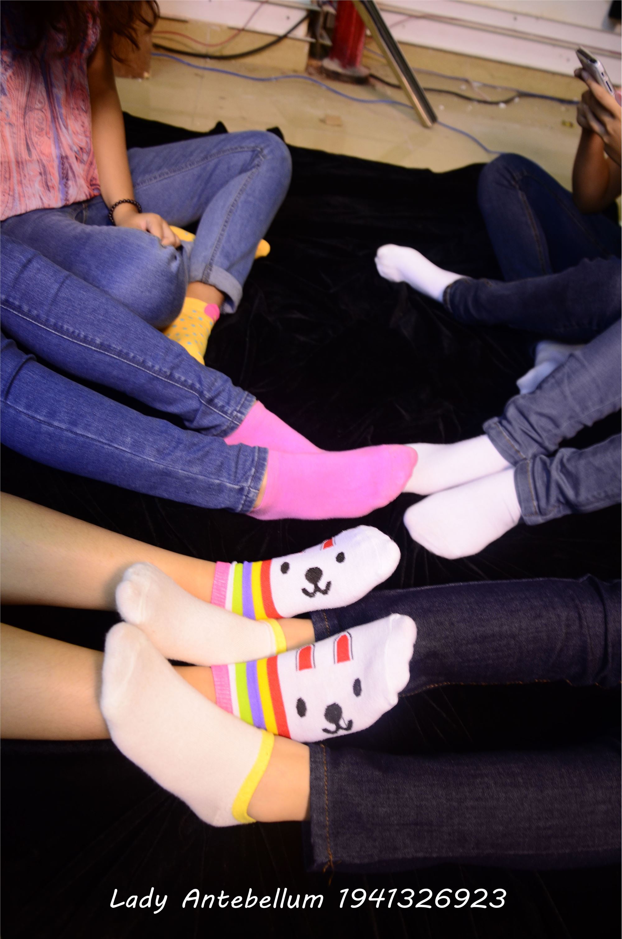 [战前女神] 恋足美腿棉袜女神级摄影套图 004