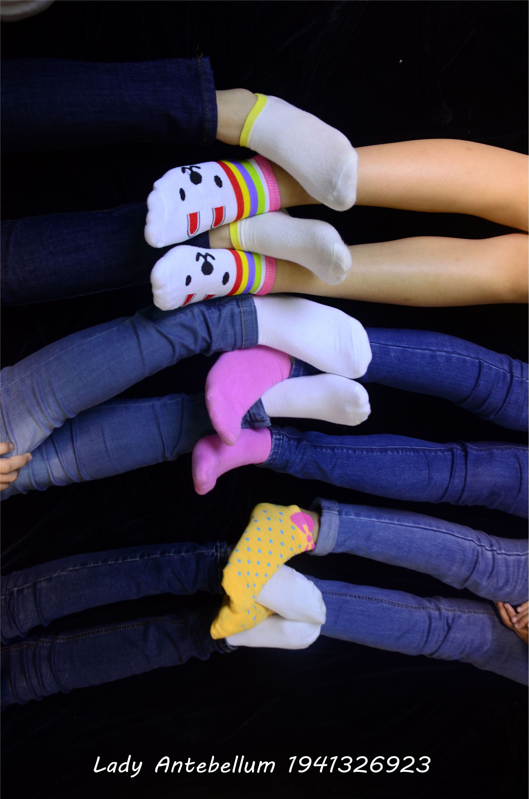 [战前女神] 恋足美腿棉袜女神级摄影套图 004