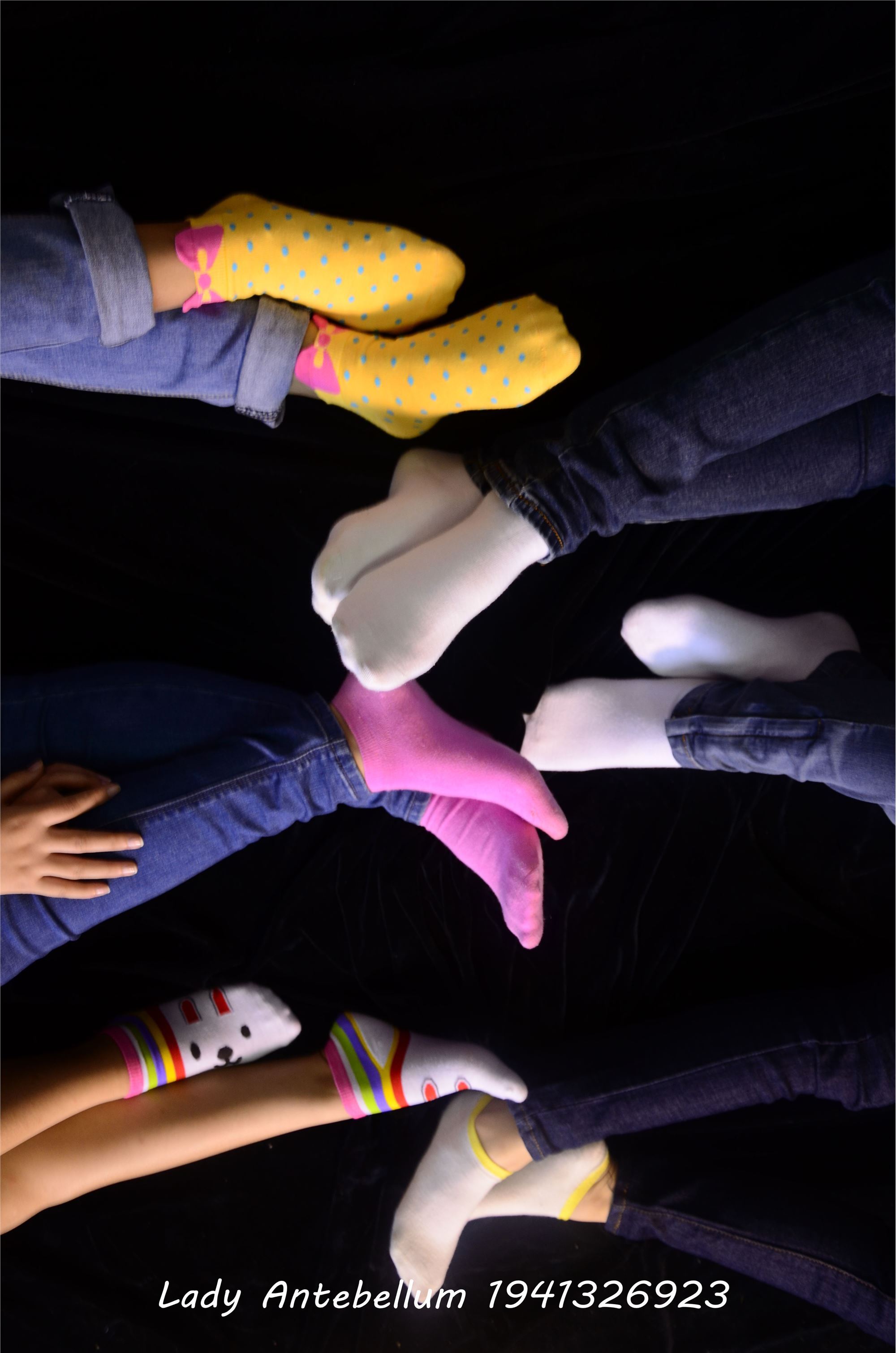 [战前女神] 恋足美腿棉袜女神级摄影套图 004