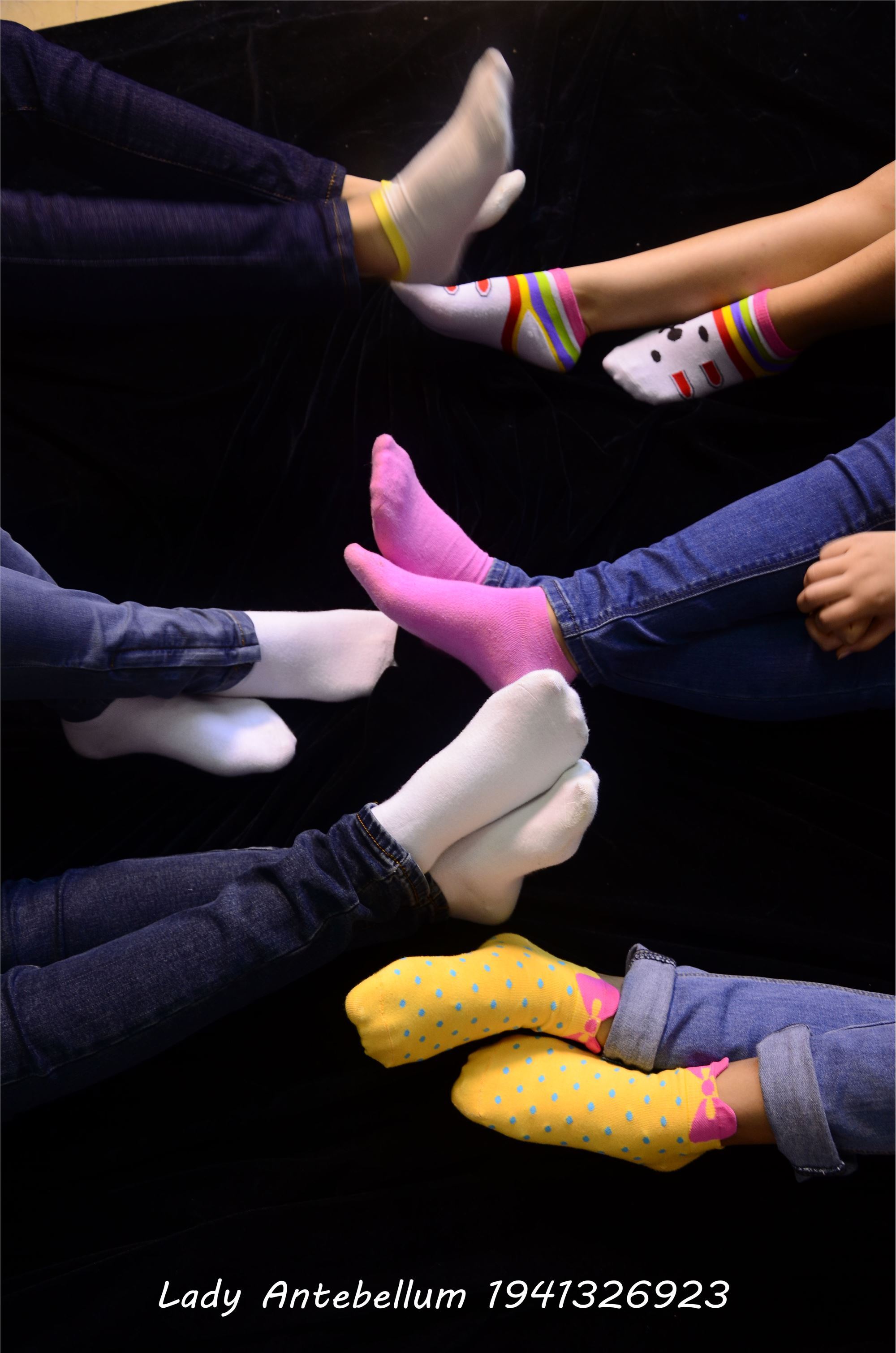 [战前女神] 恋足美腿棉袜女神级摄影套图 004