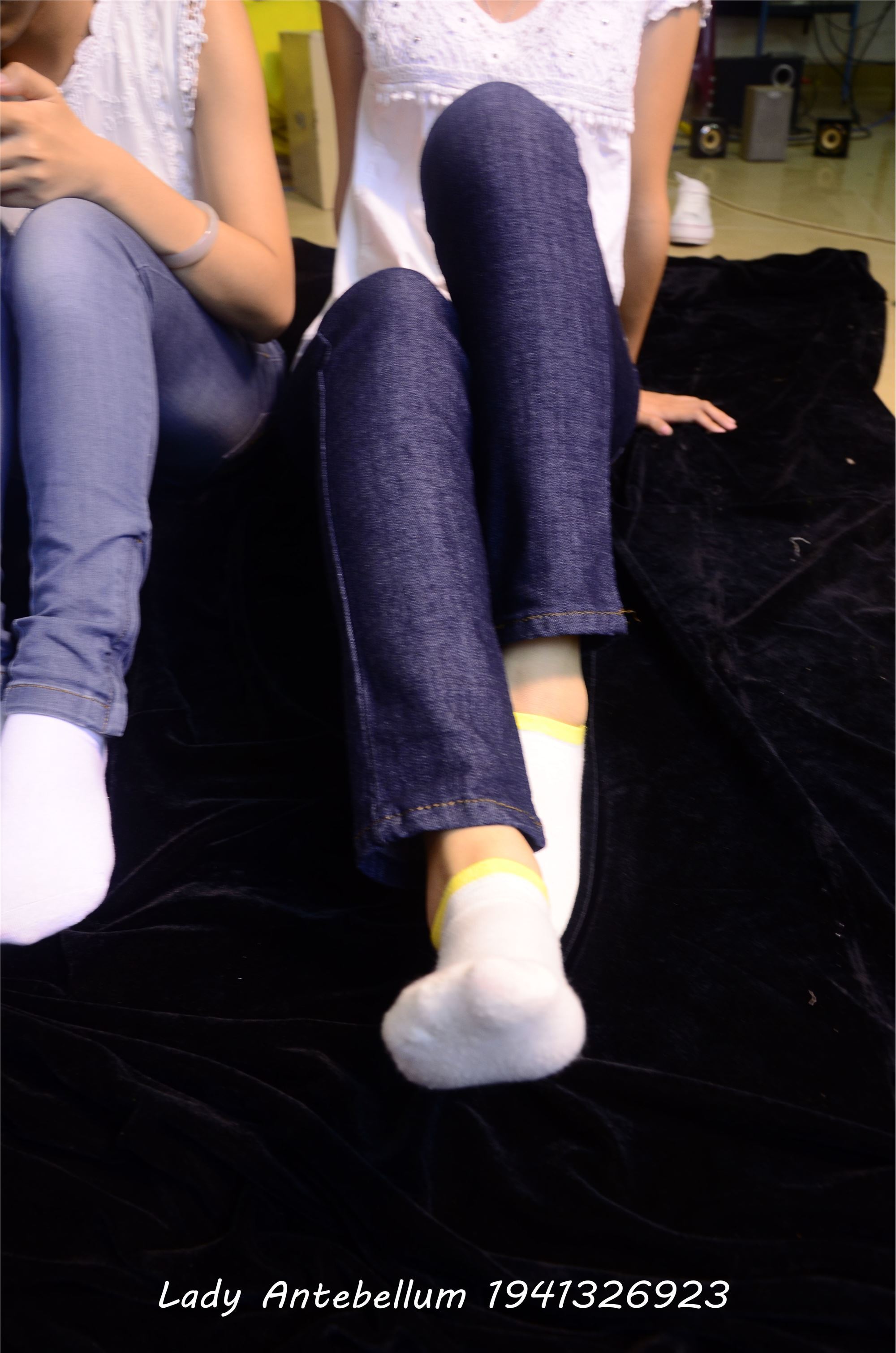 [战前女神] 恋足美腿棉袜女神级摄影套图 004