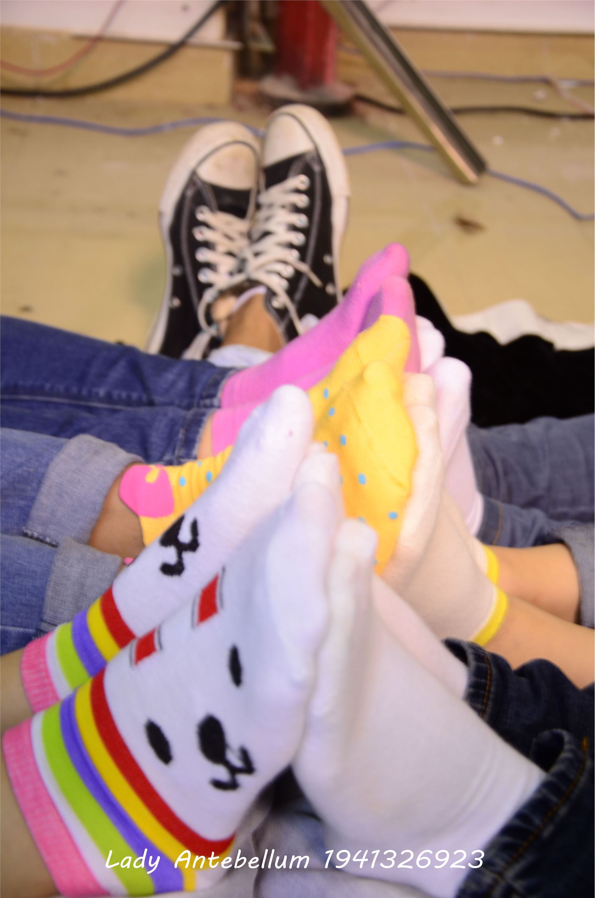 [战前女神] 恋足美腿棉袜女神级摄影套图 004