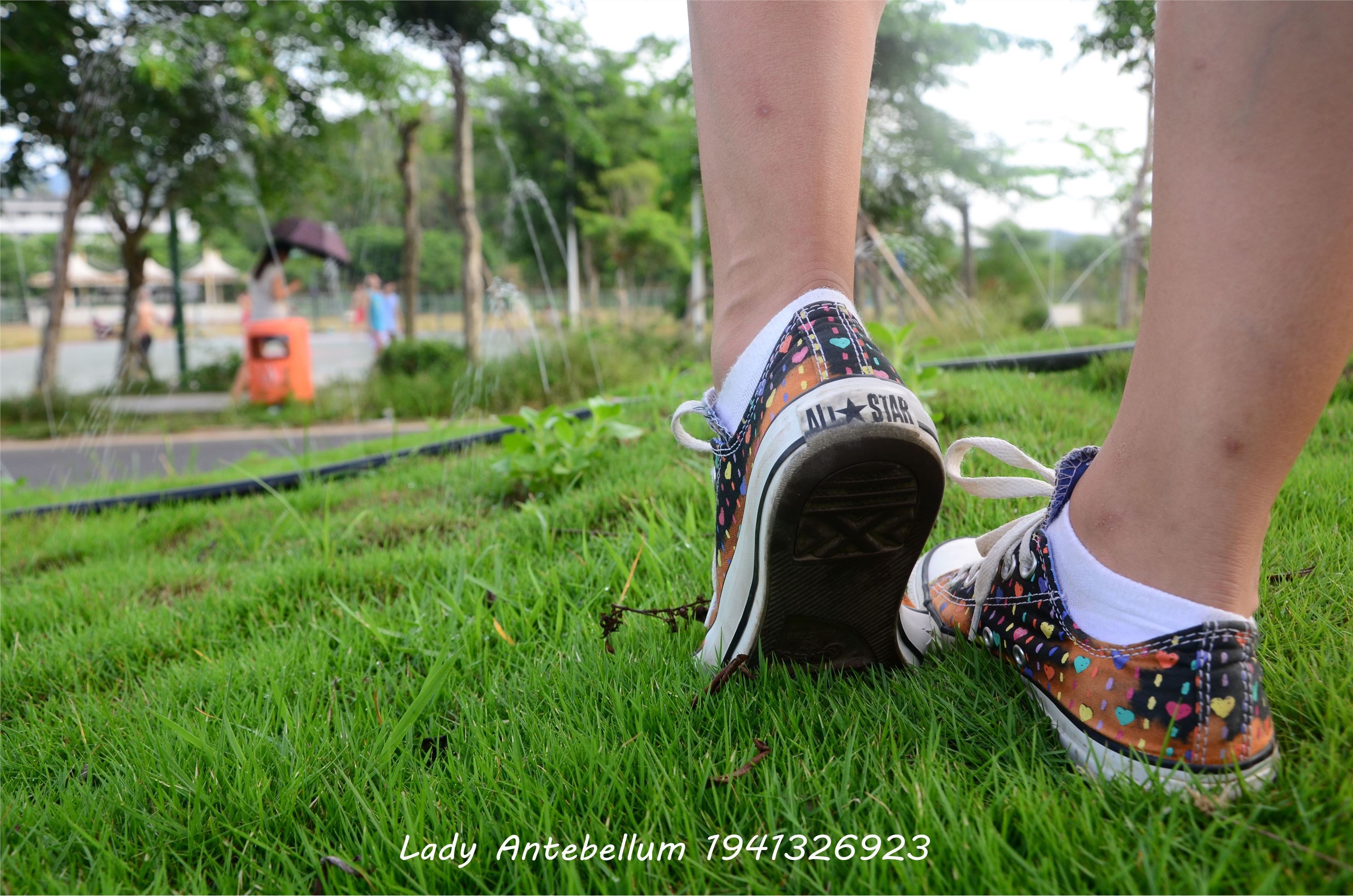 [战前女神] 恋足美腿棉袜女神级摄影套图 005