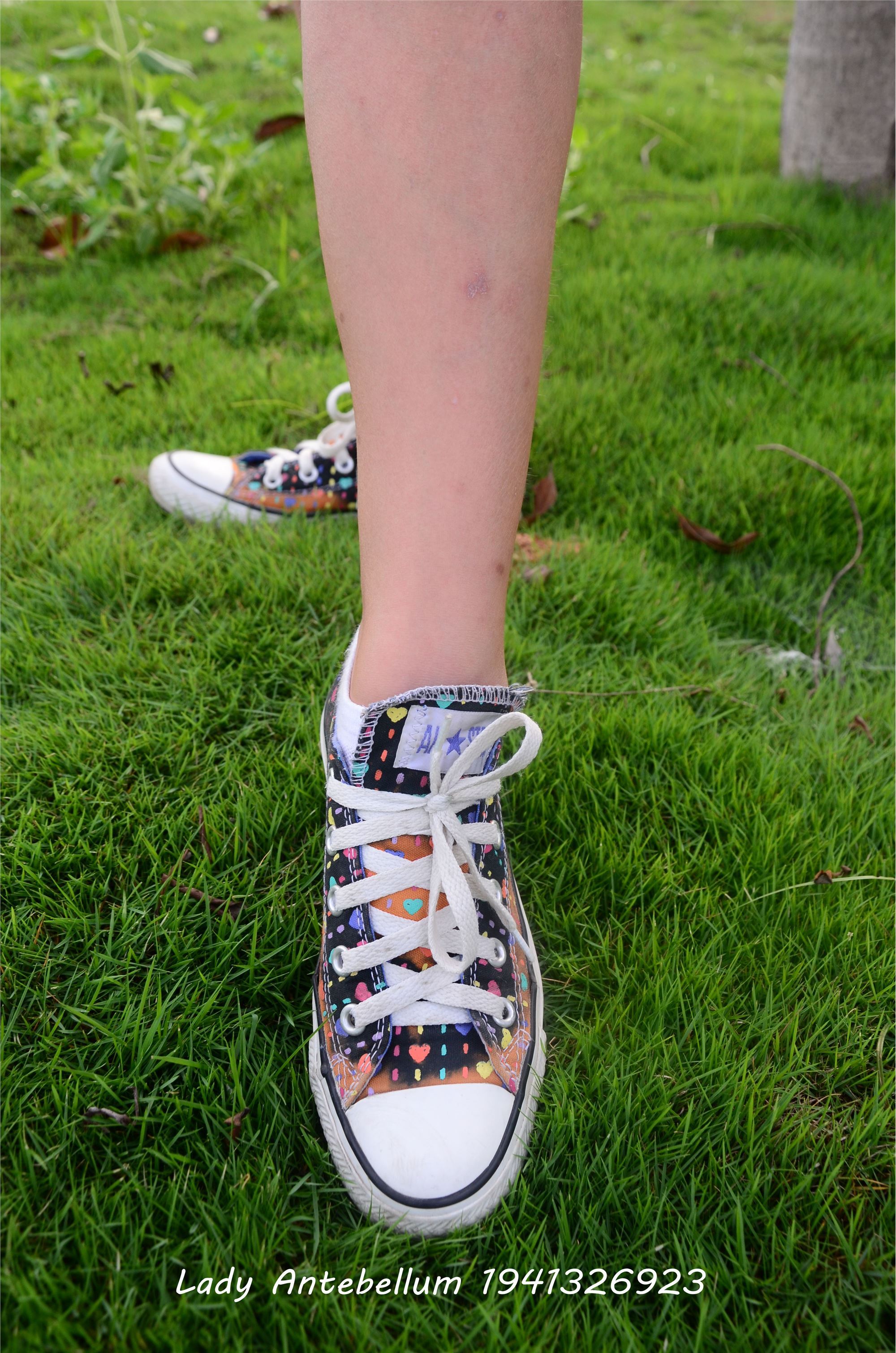 [战前女神] 恋足美腿棉袜女神级摄影套图 005