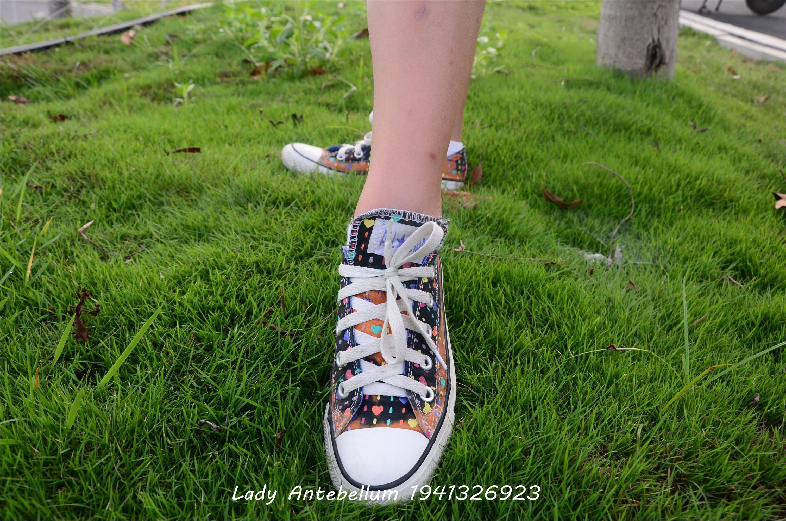 [战前女神] 恋足美腿棉袜女神级摄影套图 005