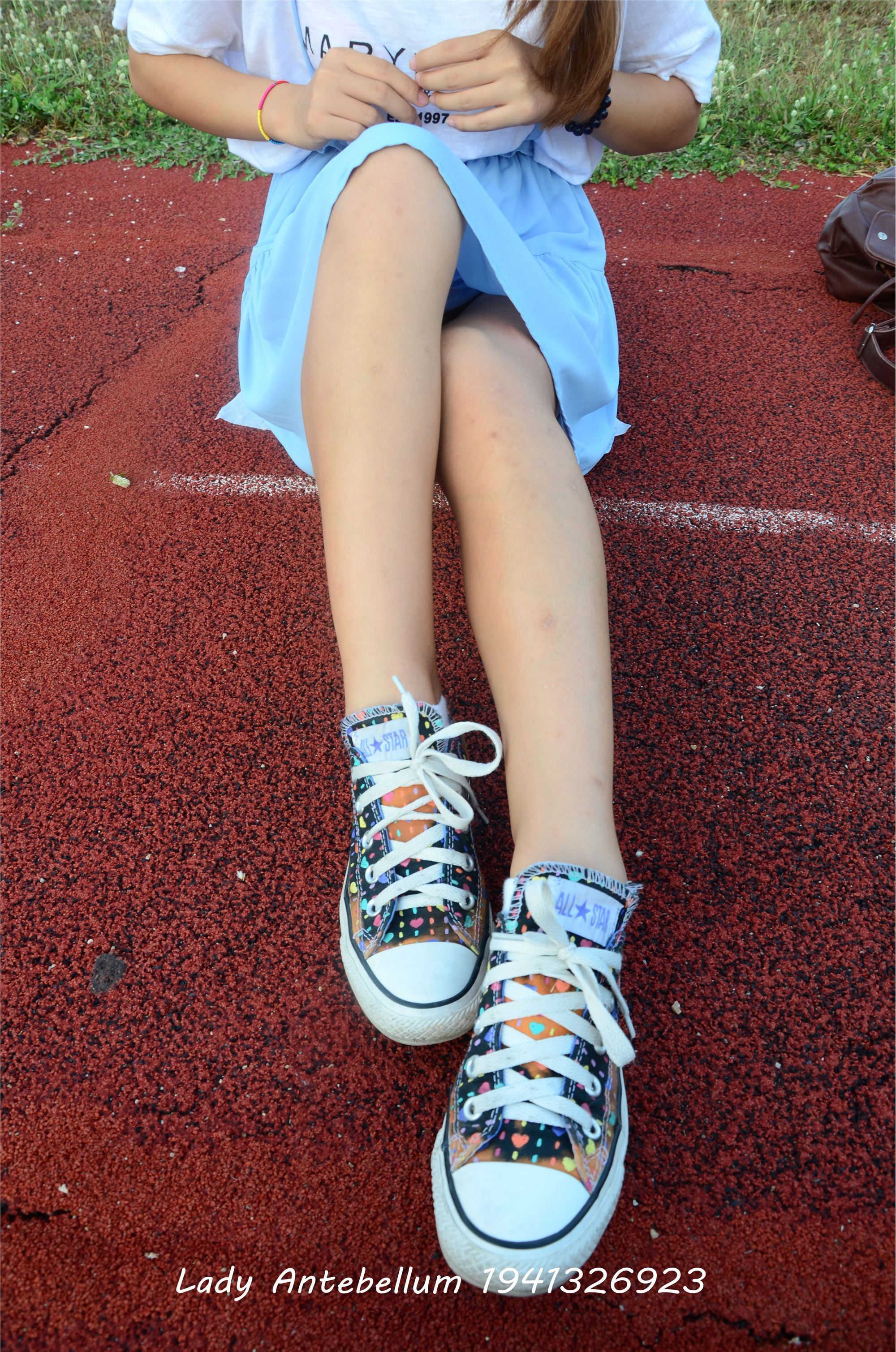 [战前女神] 恋足美腿棉袜女神级摄影套图 005