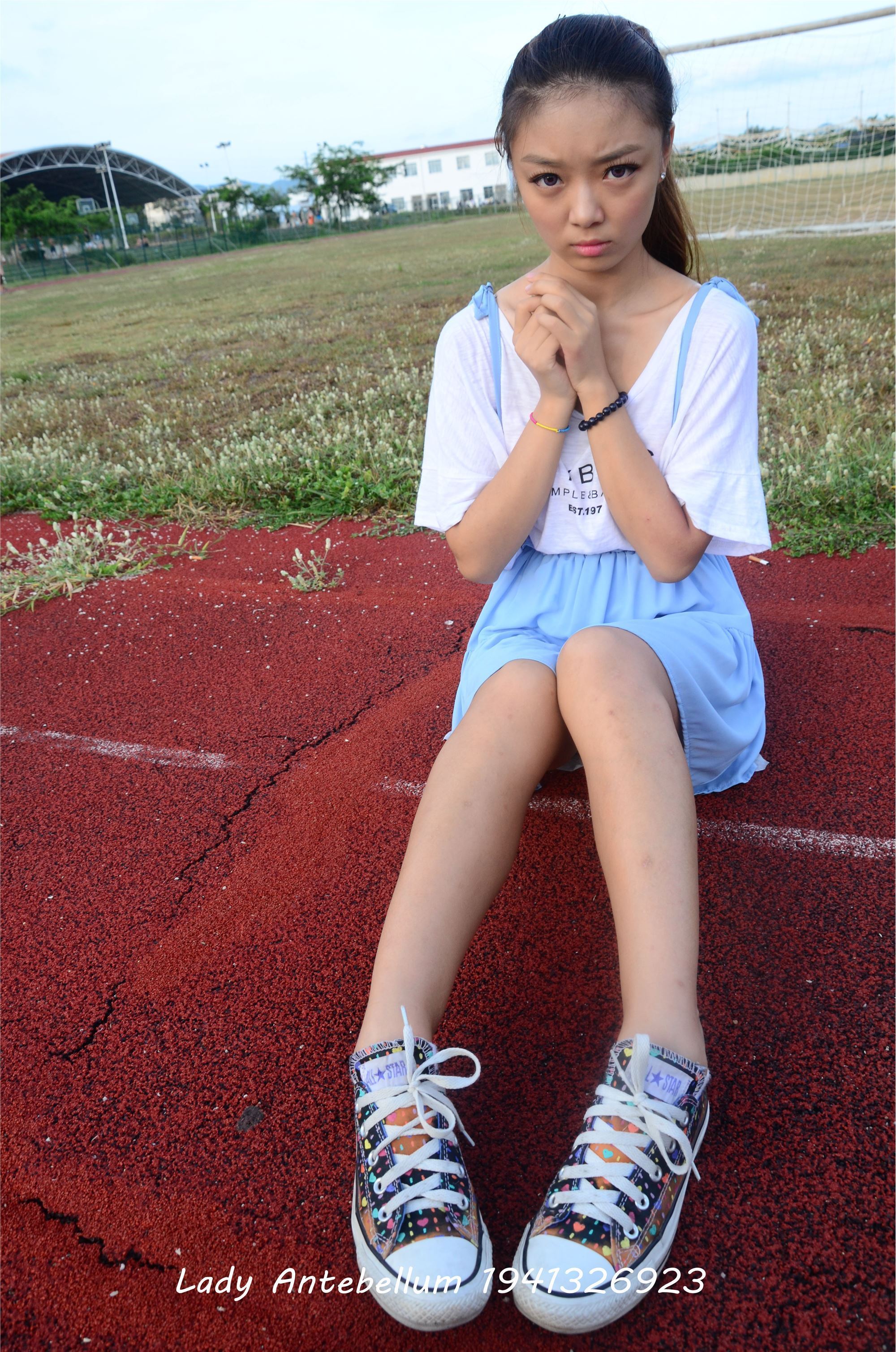 [战前女神] 恋足美腿棉袜女神级摄影套图 005