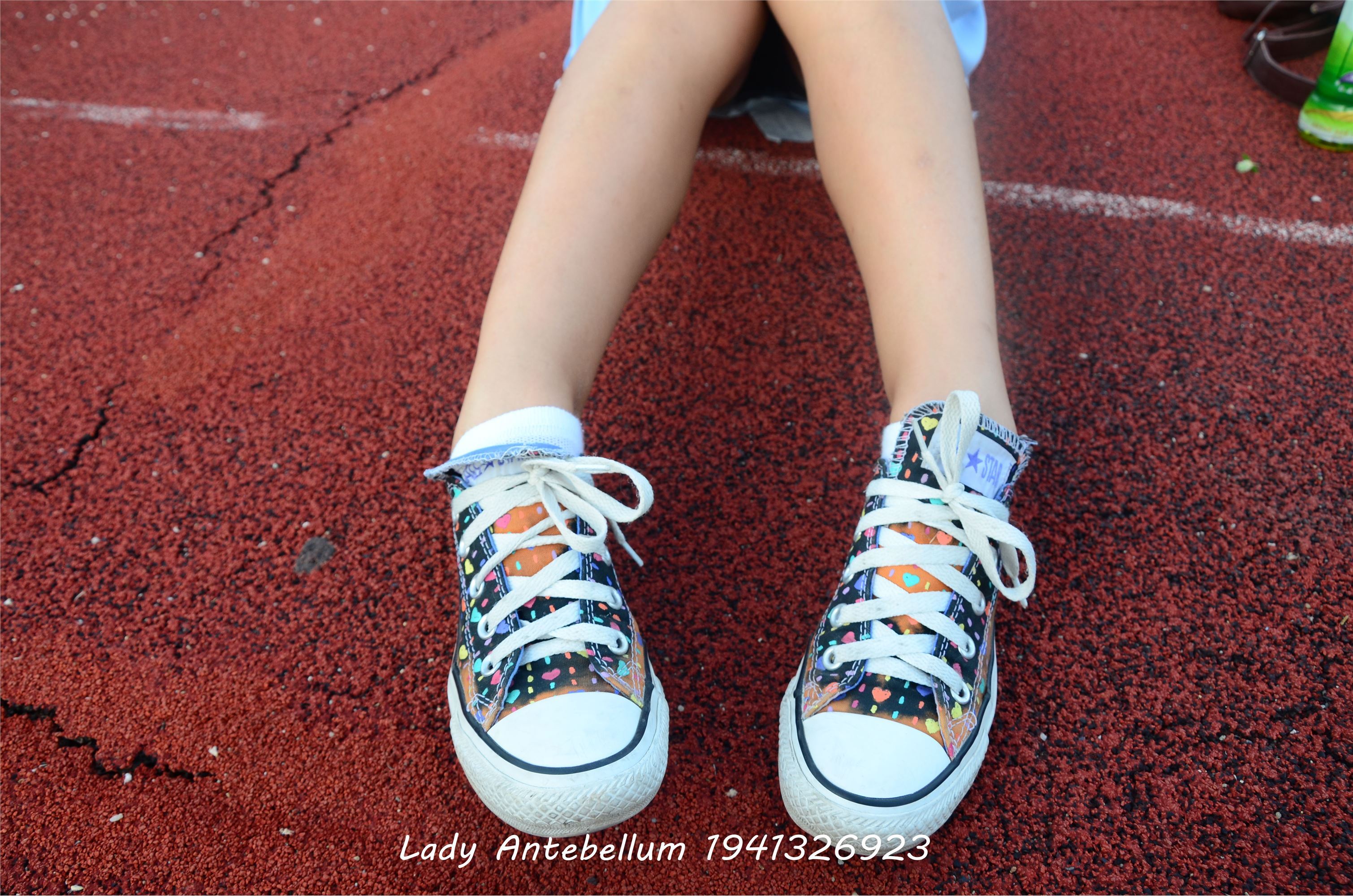 [战前女神] 恋足美腿棉袜女神级摄影套图 005