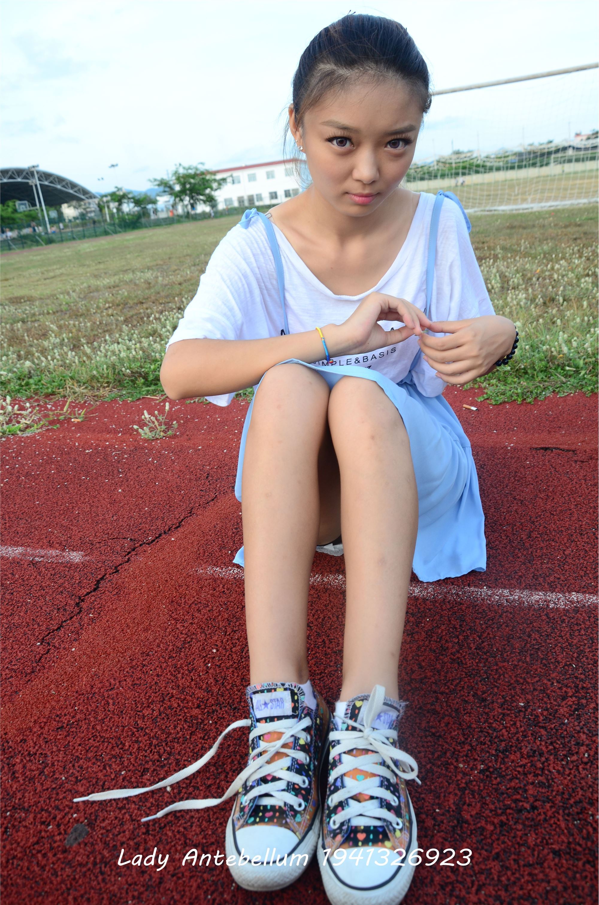 [战前女神] 恋足美腿棉袜女神级摄影套图 005