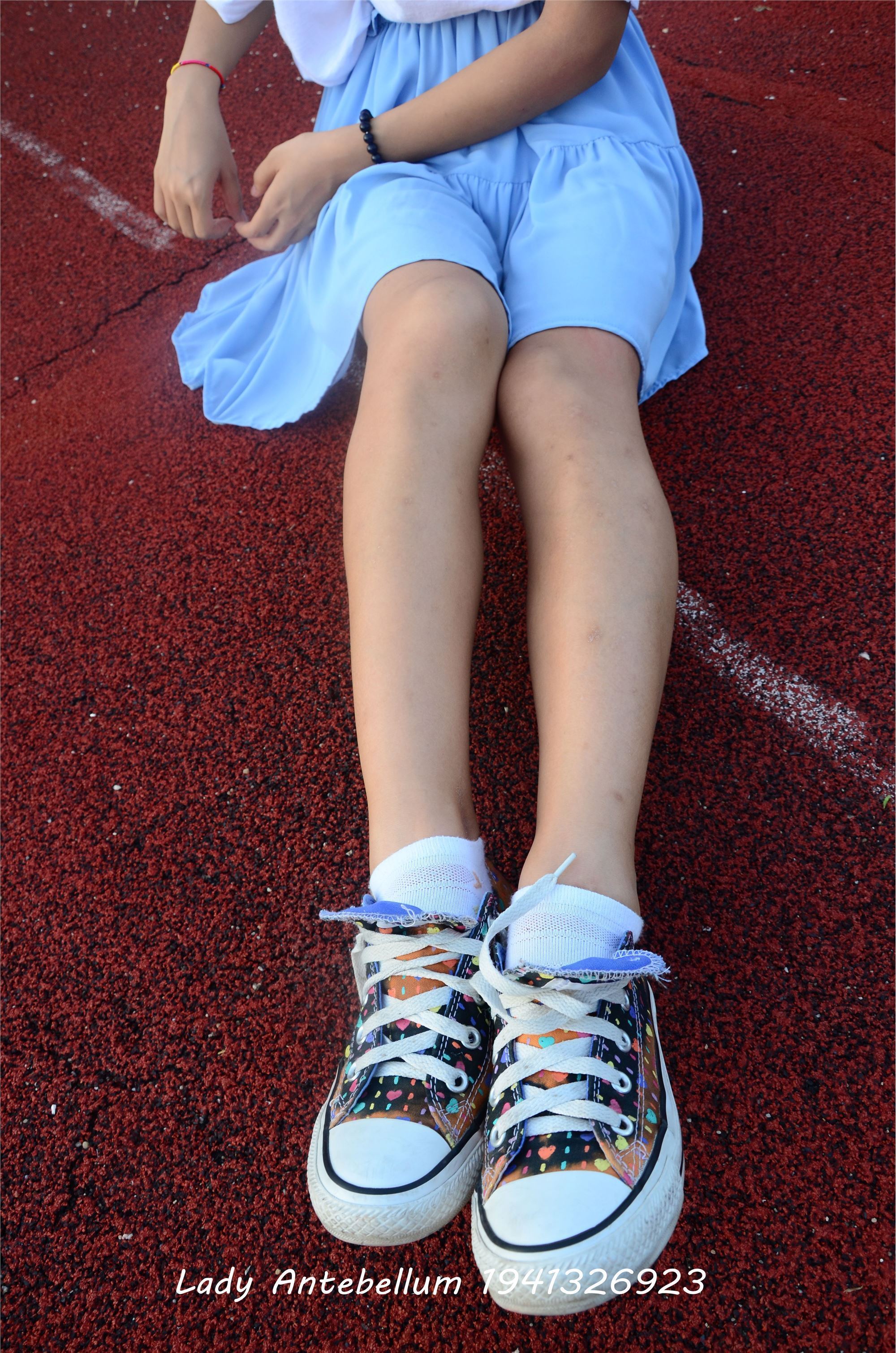 [战前女神] 恋足美腿棉袜女神级摄影套图 005