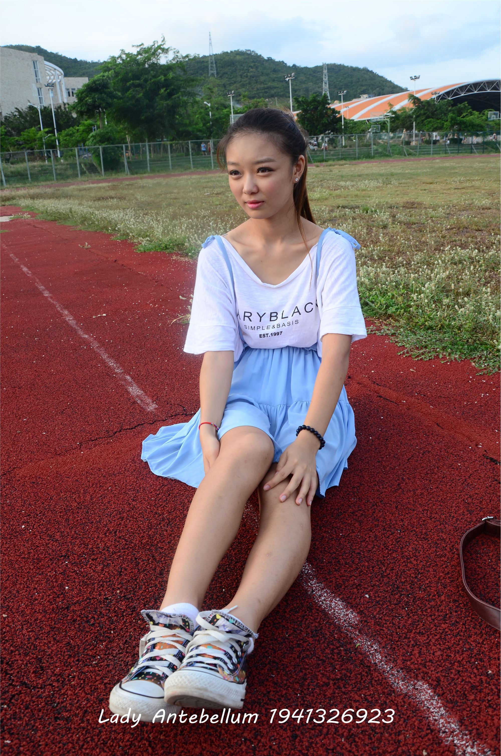 [战前女神] 恋足美腿棉袜女神级摄影套图 005