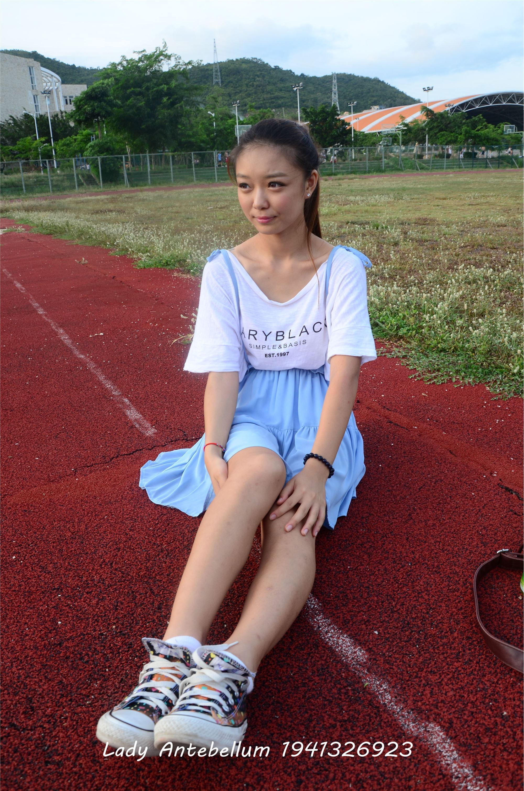 [战前女神] 恋足美腿棉袜女神级摄影套图 005