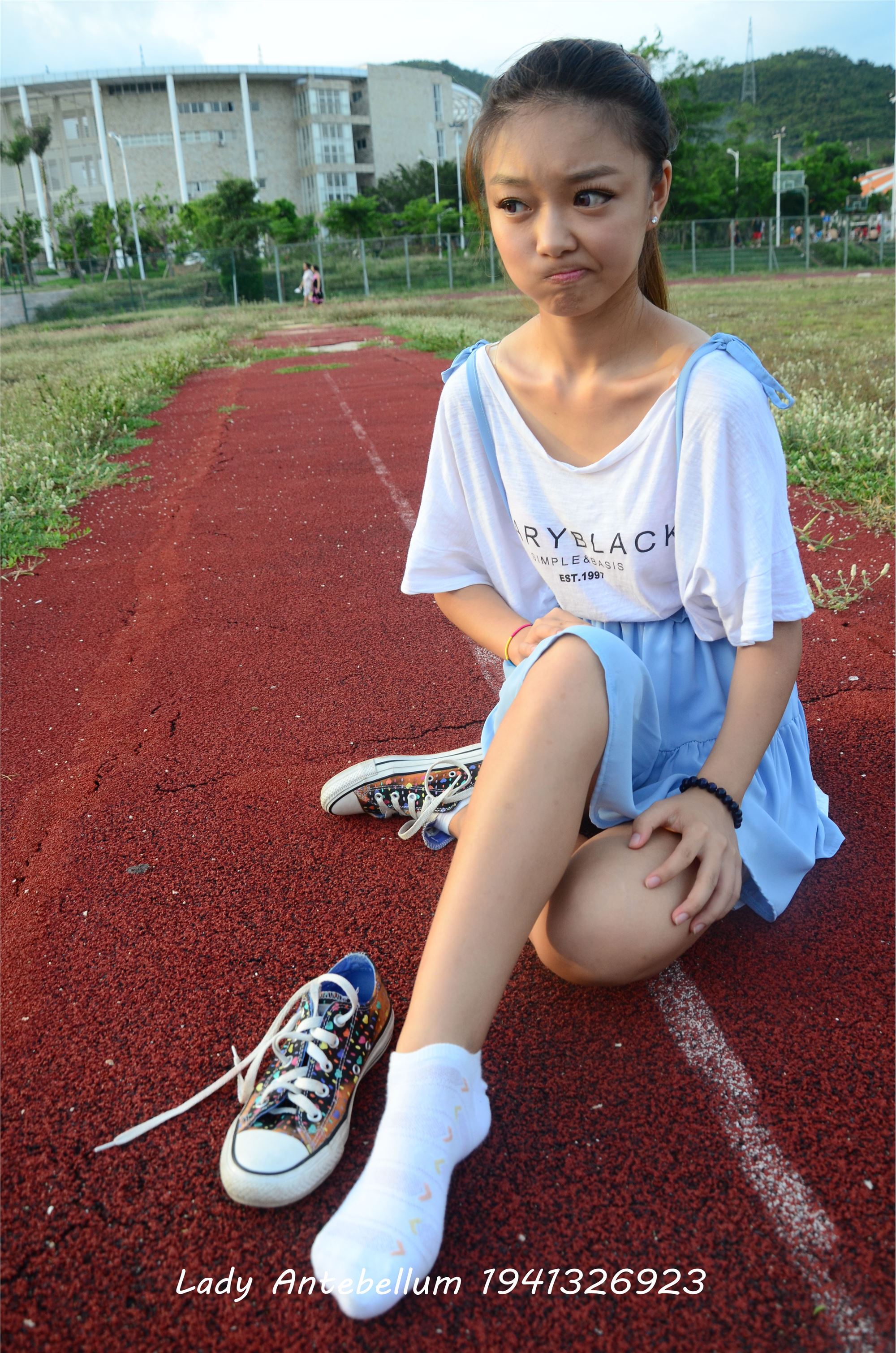 [战前女神] 恋足美腿棉袜女神级摄影套图 005