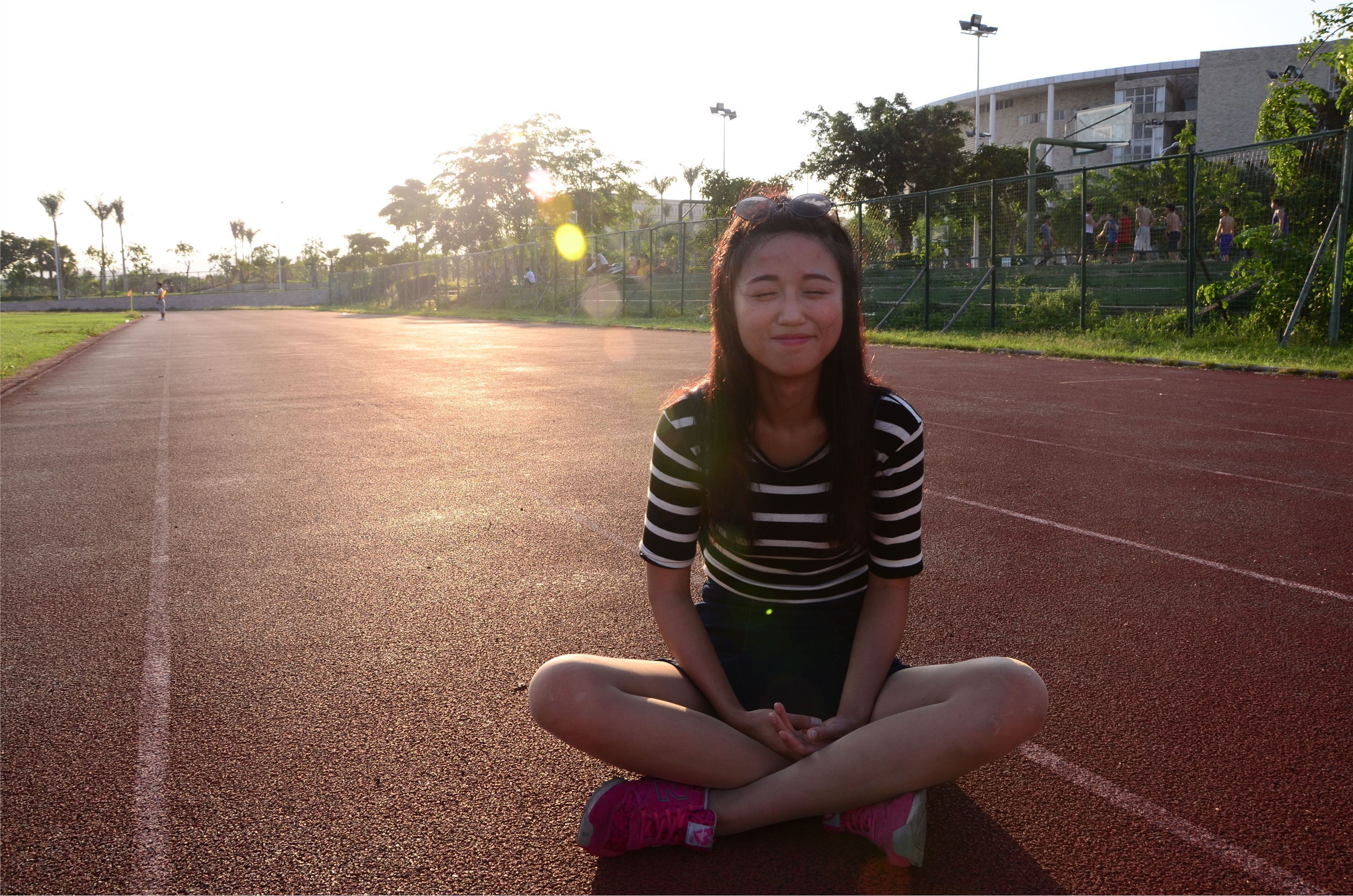 [战前女神] 恋足美腿棉袜女神级摄影套图 006