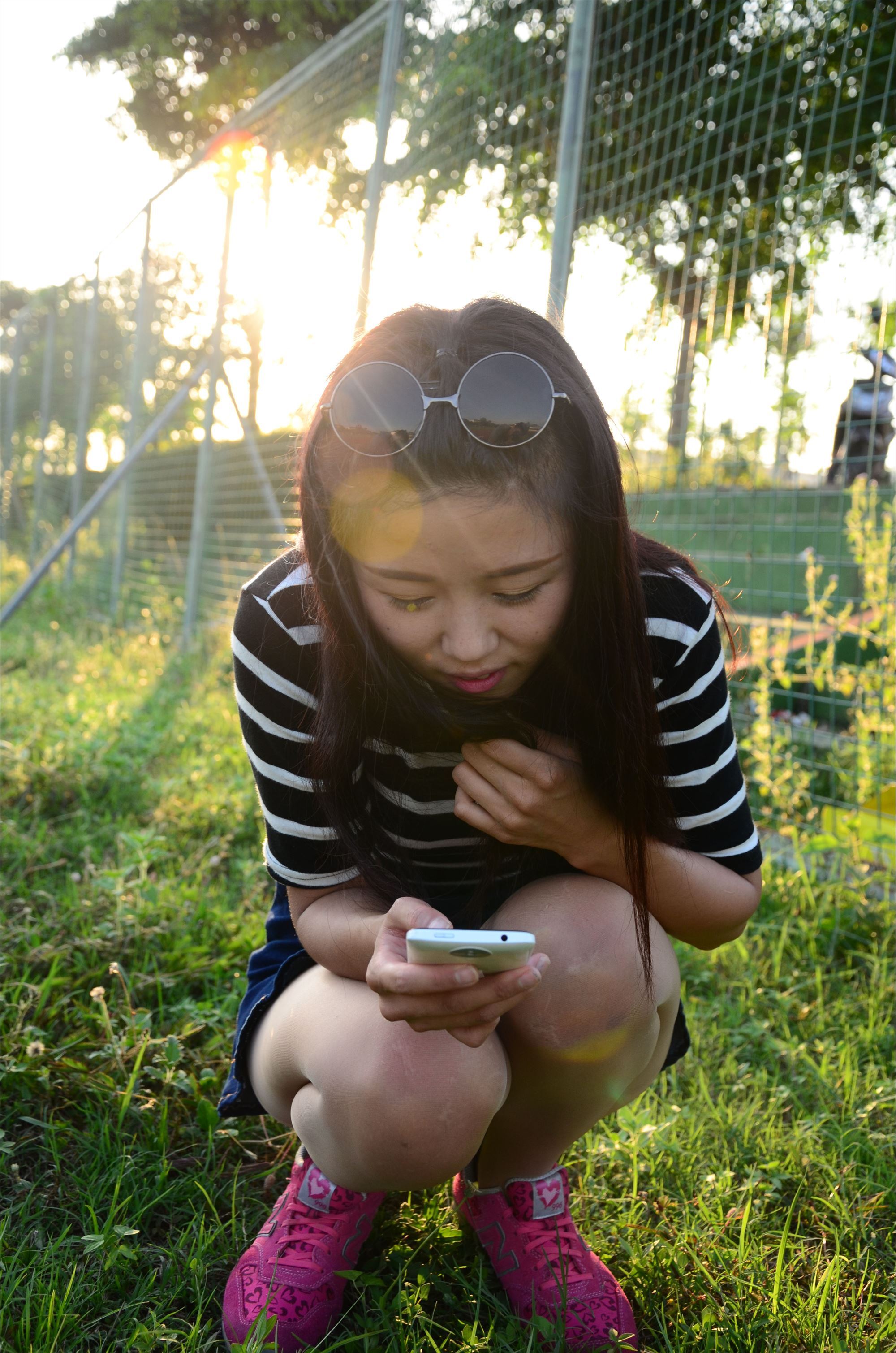[战前女神] 恋足美腿棉袜女神级摄影套图 006