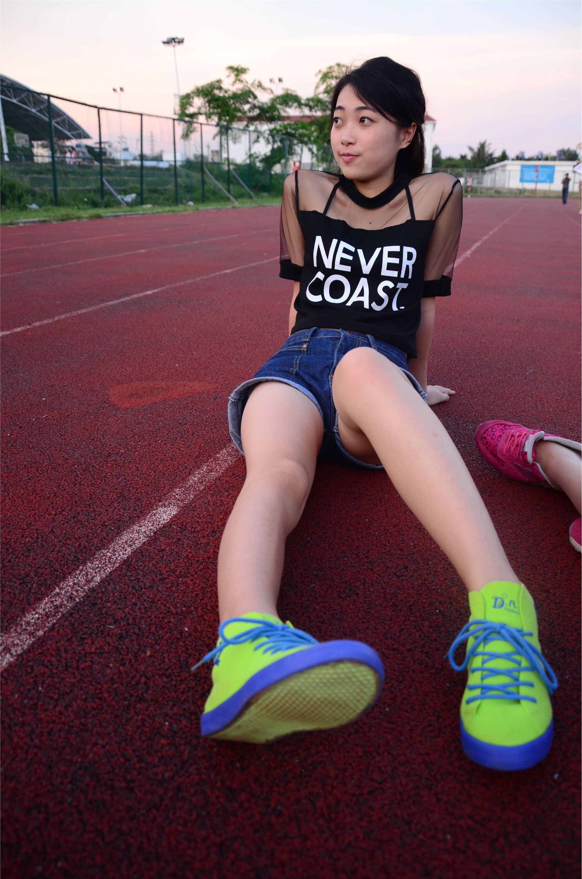 [战前女神] 恋足美腿棉袜女神级摄影套图 006