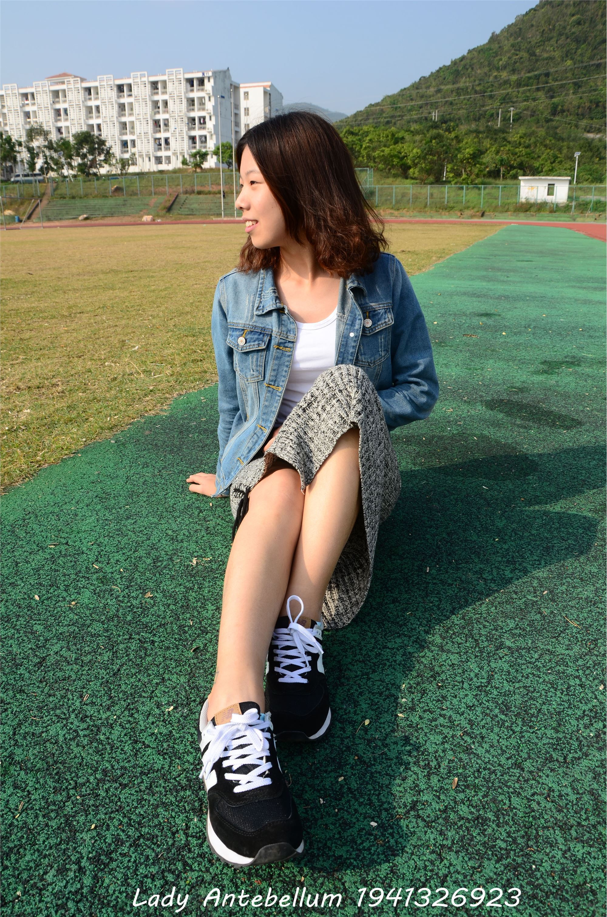 [战前女神] 恋足美腿棉袜女神级摄影套图 007