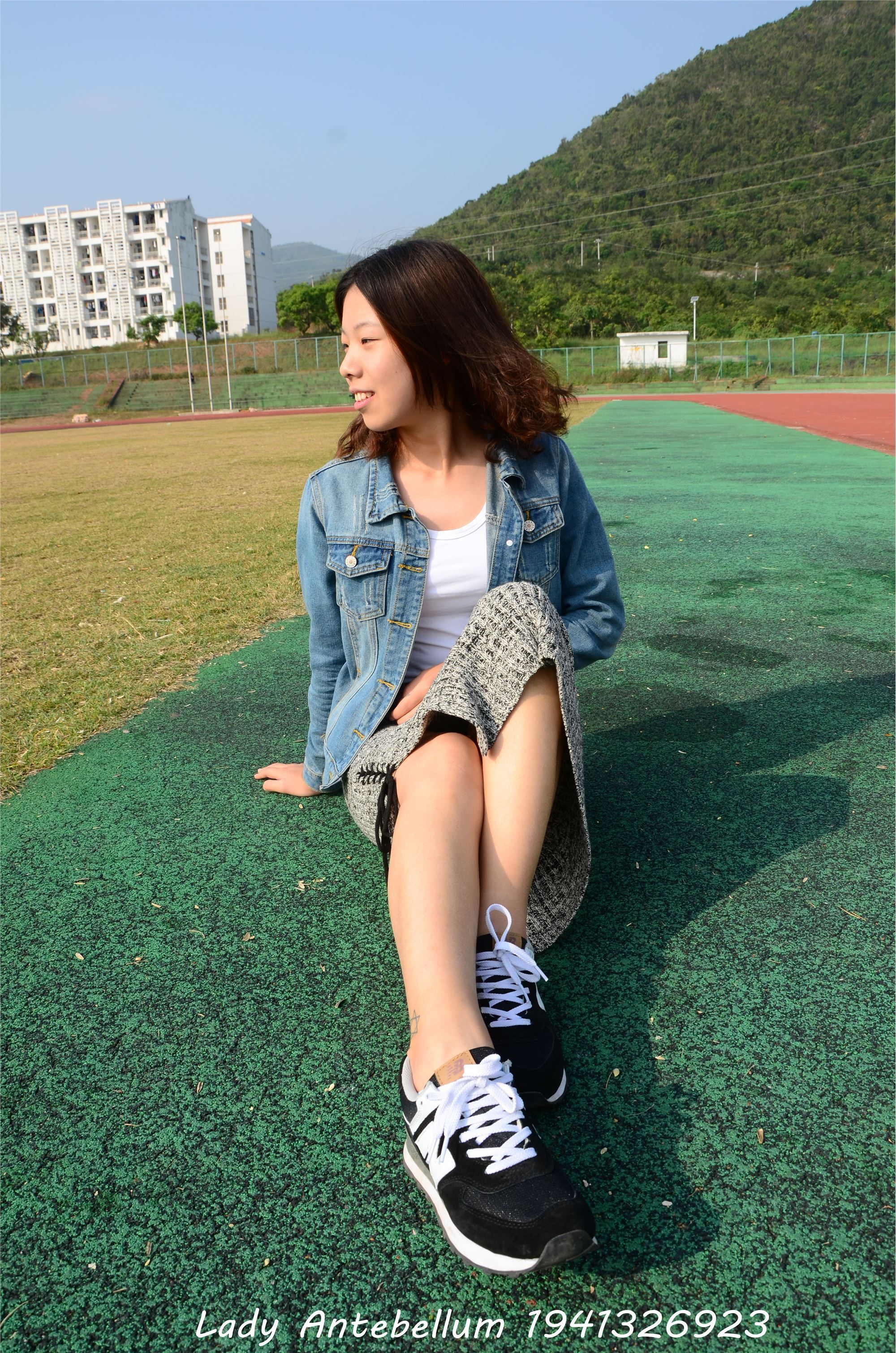 [战前女神] 恋足美腿棉袜女神级摄影套图 007