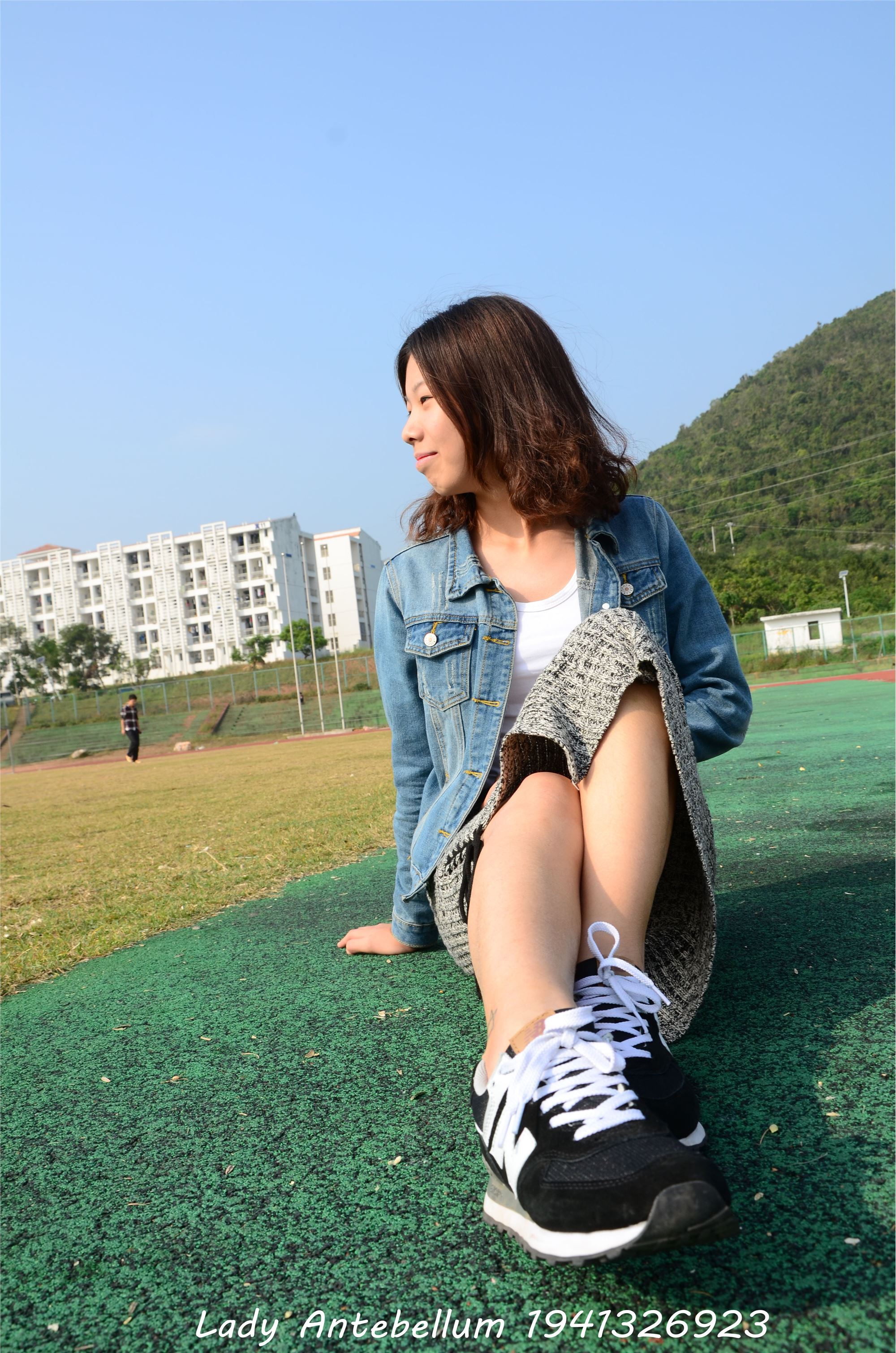 [战前女神] 恋足美腿棉袜女神级摄影套图 007