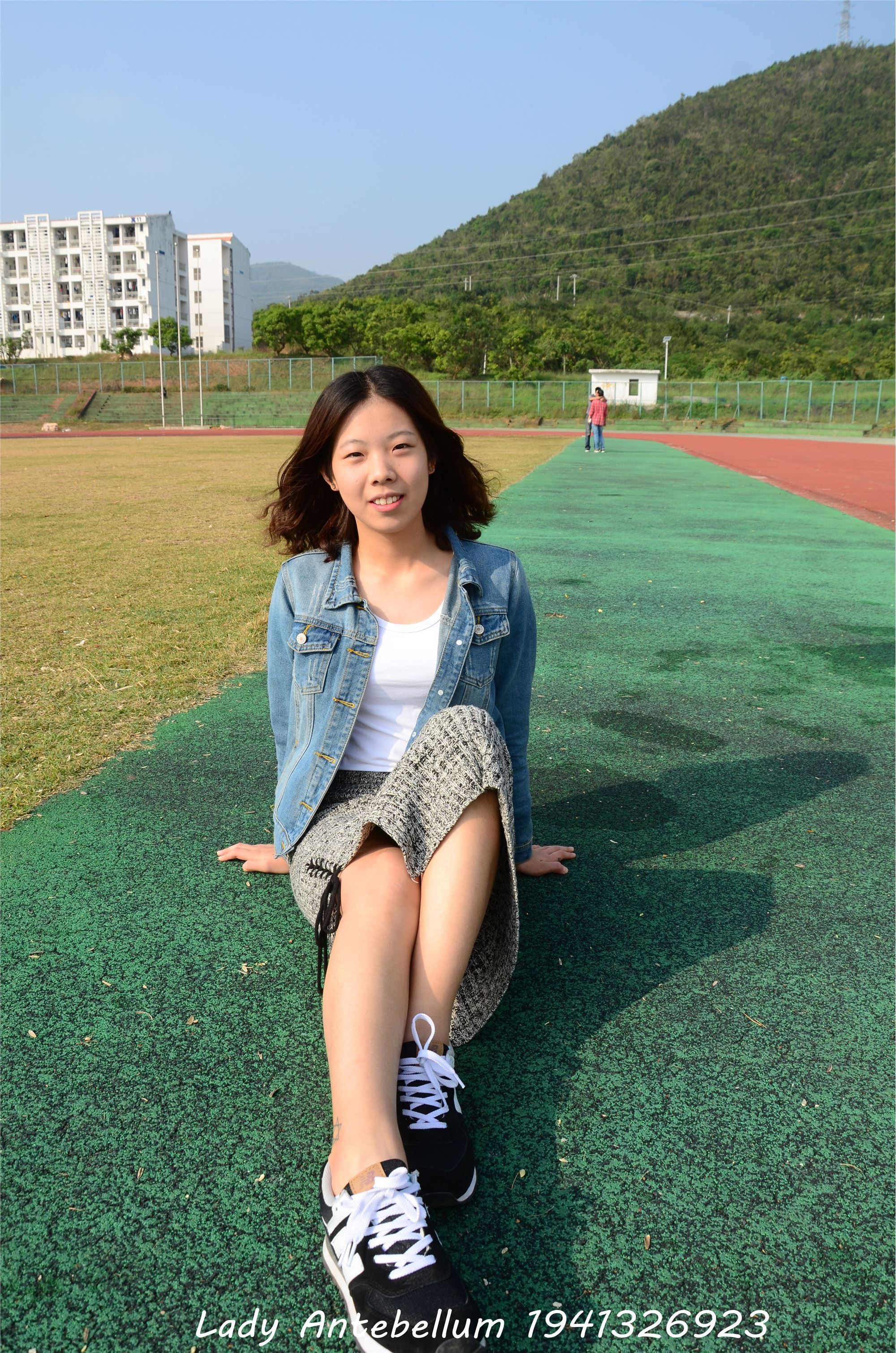 [战前女神] 恋足美腿棉袜女神级摄影套图 007