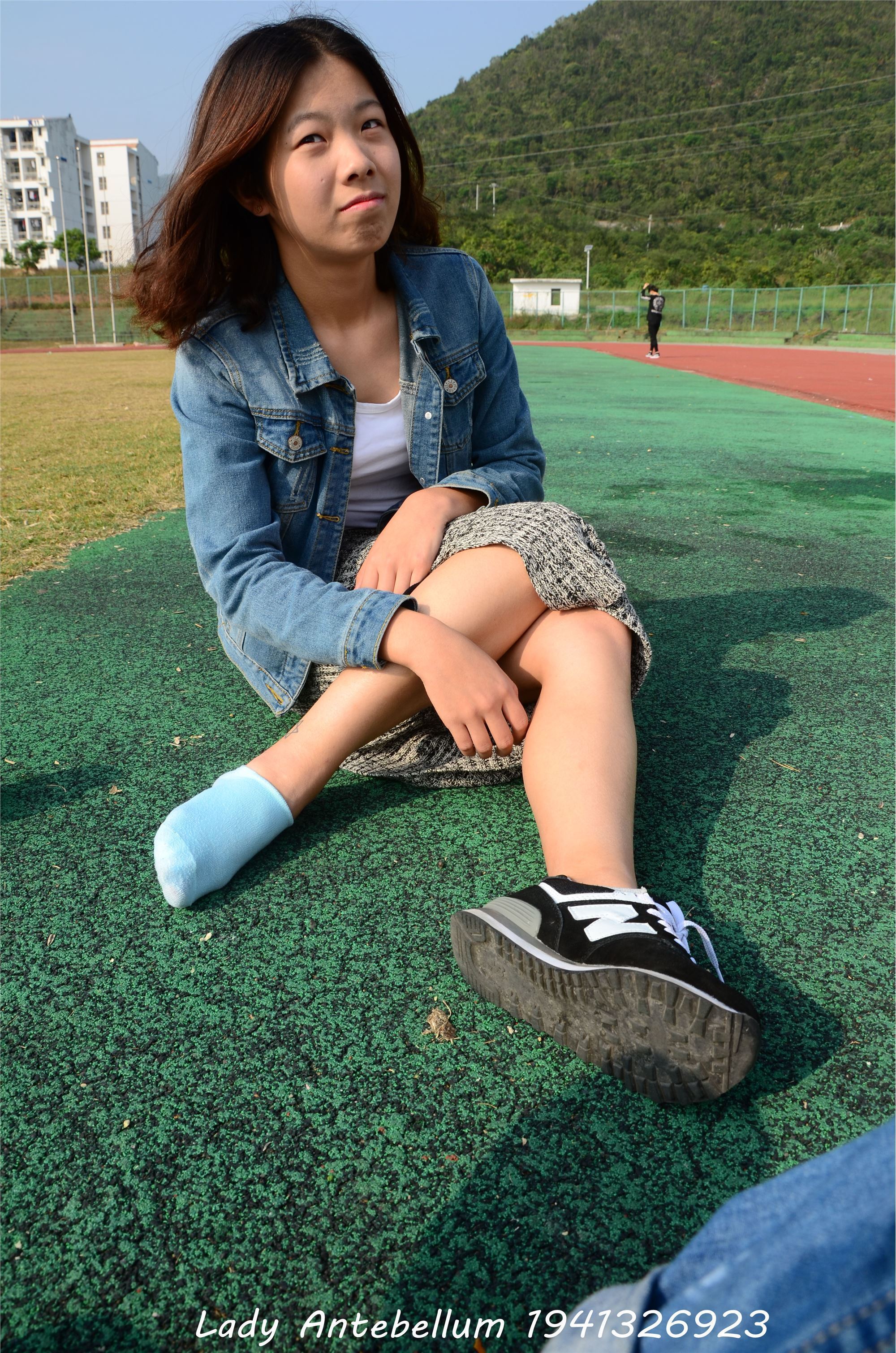 [战前女神] 恋足美腿棉袜女神级摄影套图 007