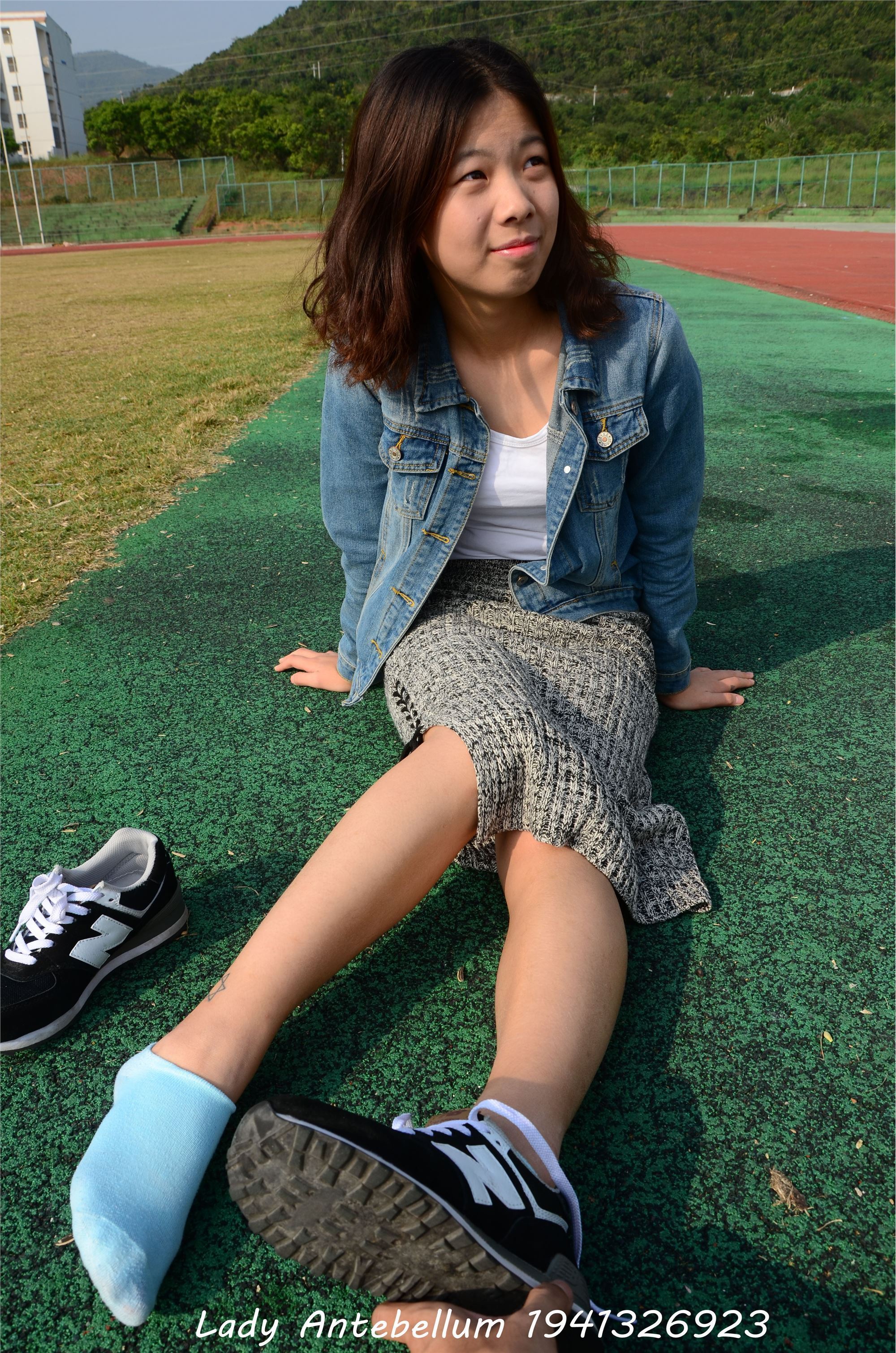 [战前女神] 恋足美腿棉袜女神级摄影套图 007