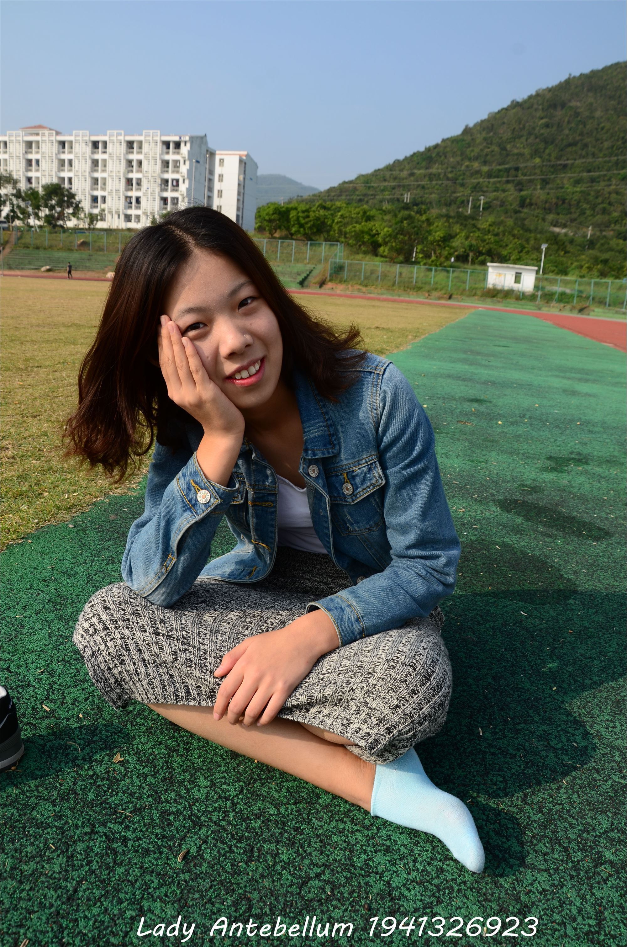 [战前女神] 恋足美腿棉袜女神级摄影套图 007