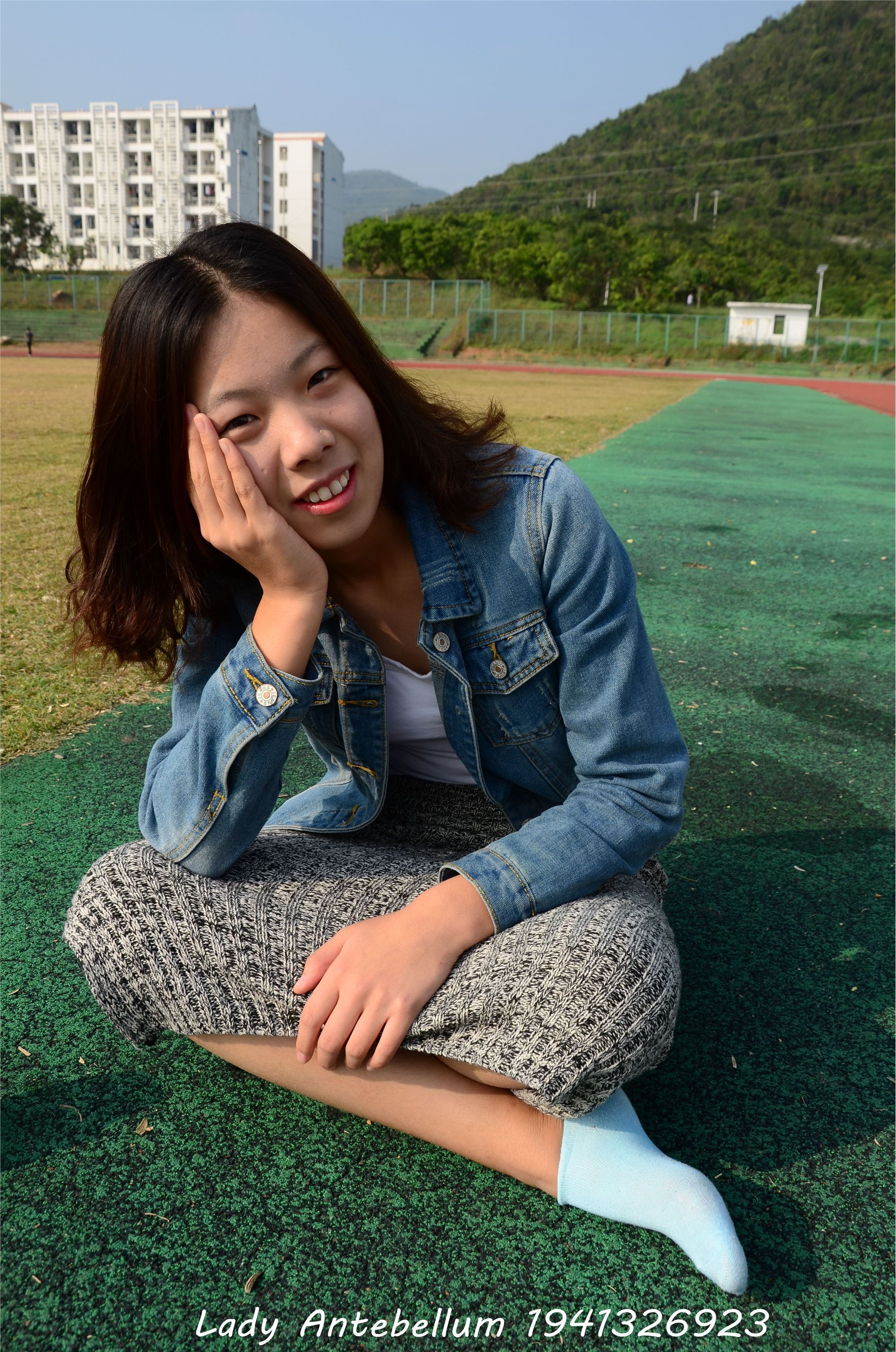 [战前女神] 恋足美腿棉袜女神级摄影套图 007