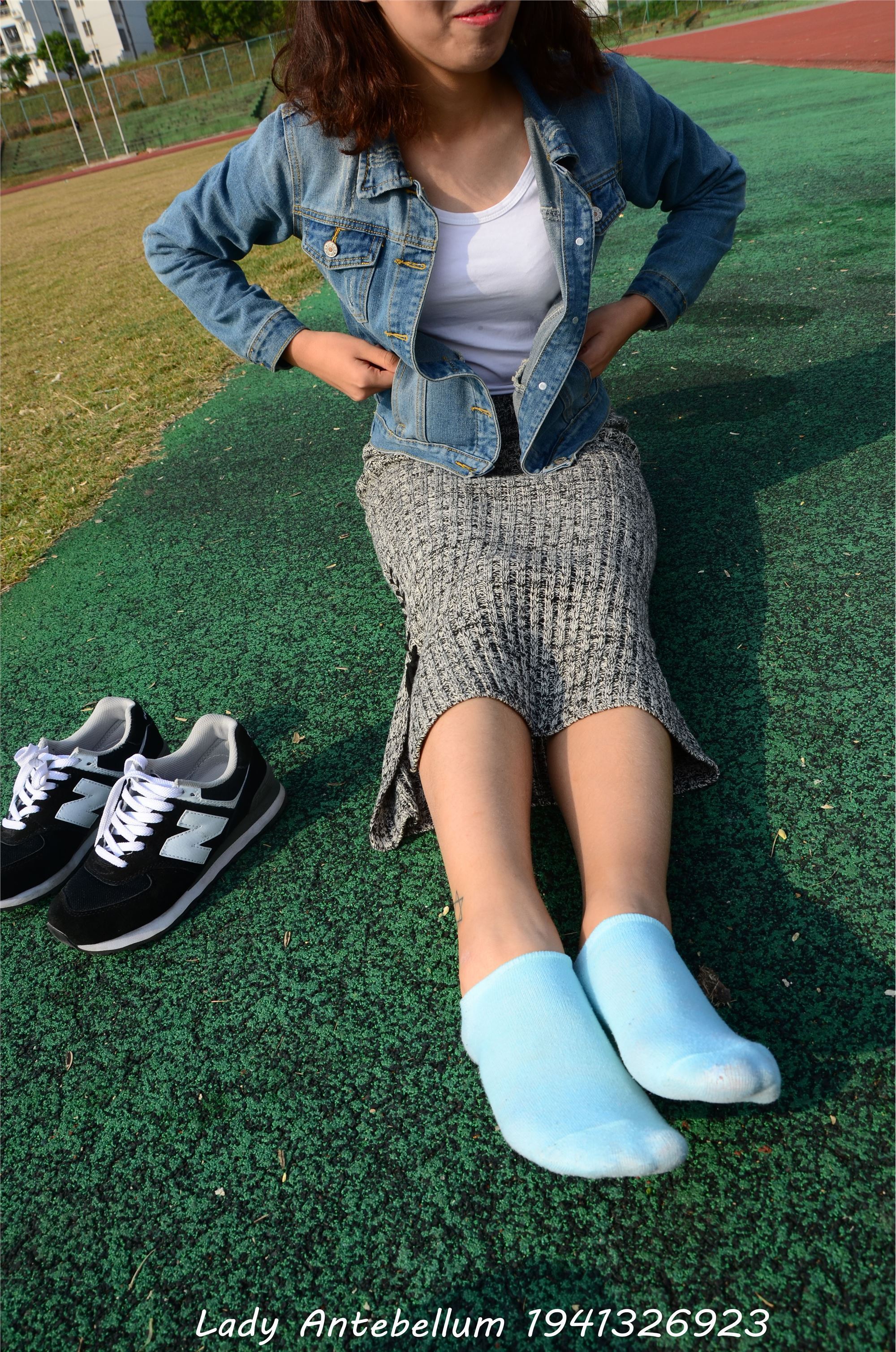 [战前女神] 恋足美腿棉袜女神级摄影套图 007