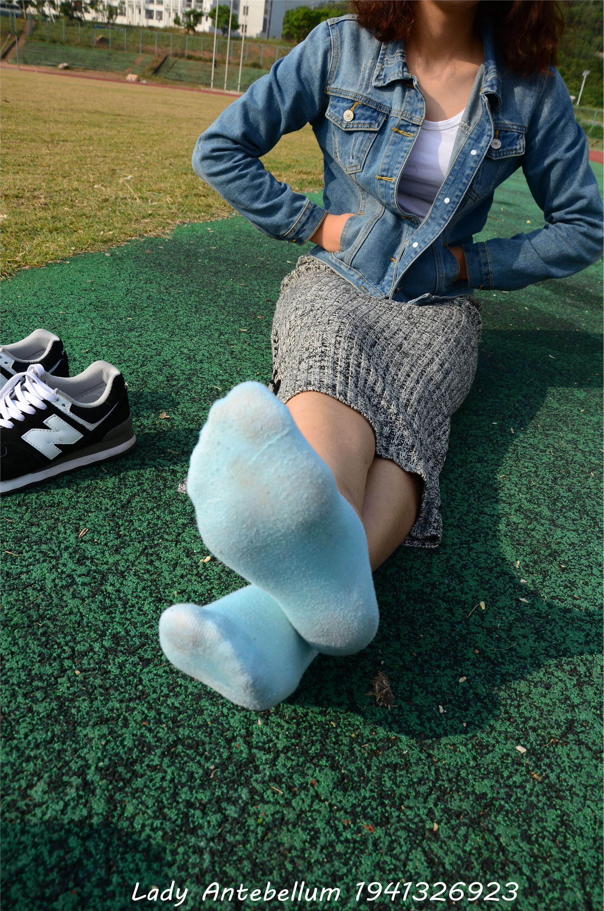 [战前女神] 恋足美腿棉袜女神级摄影套图 007