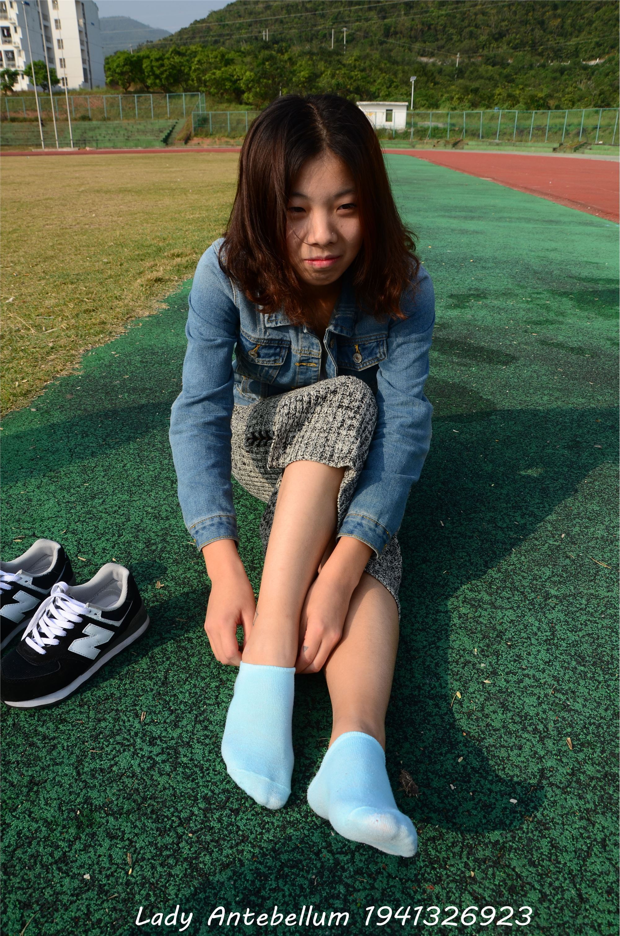 [战前女神] 恋足美腿棉袜女神级摄影套图 007