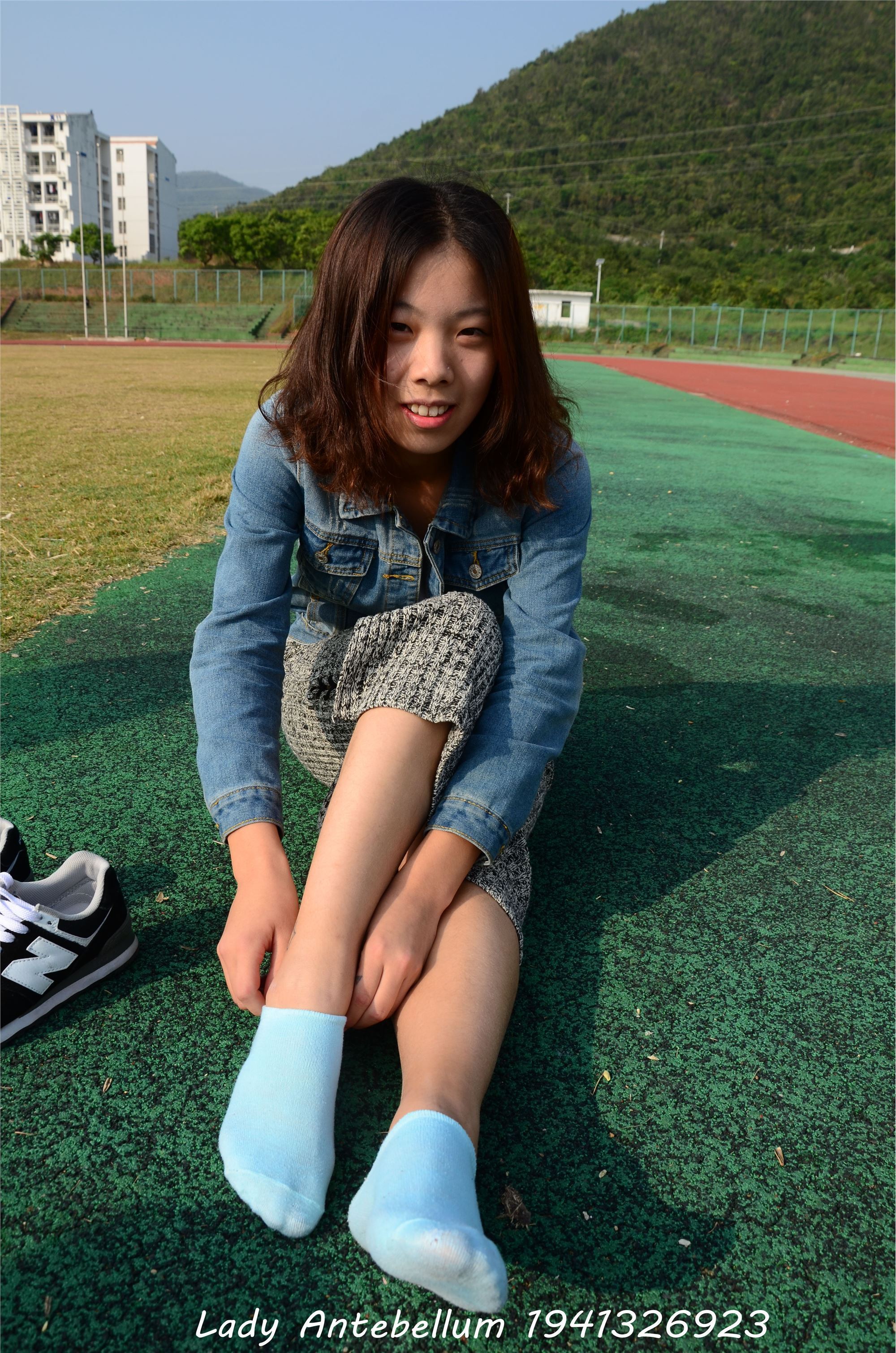 [战前女神] 恋足美腿棉袜女神级摄影套图 007