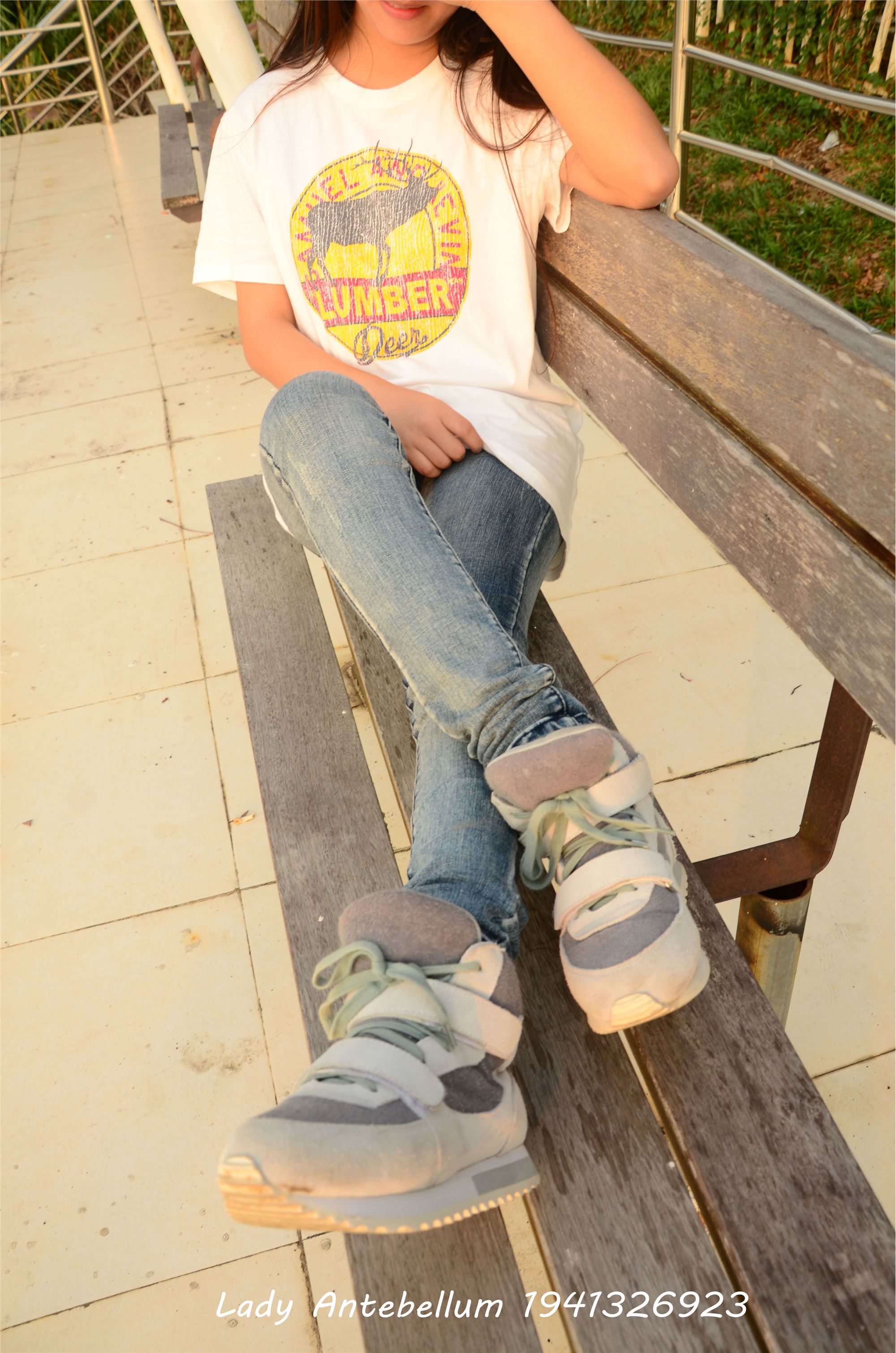 [战前女神] 恋足美腿棉袜女神级摄影套图 008