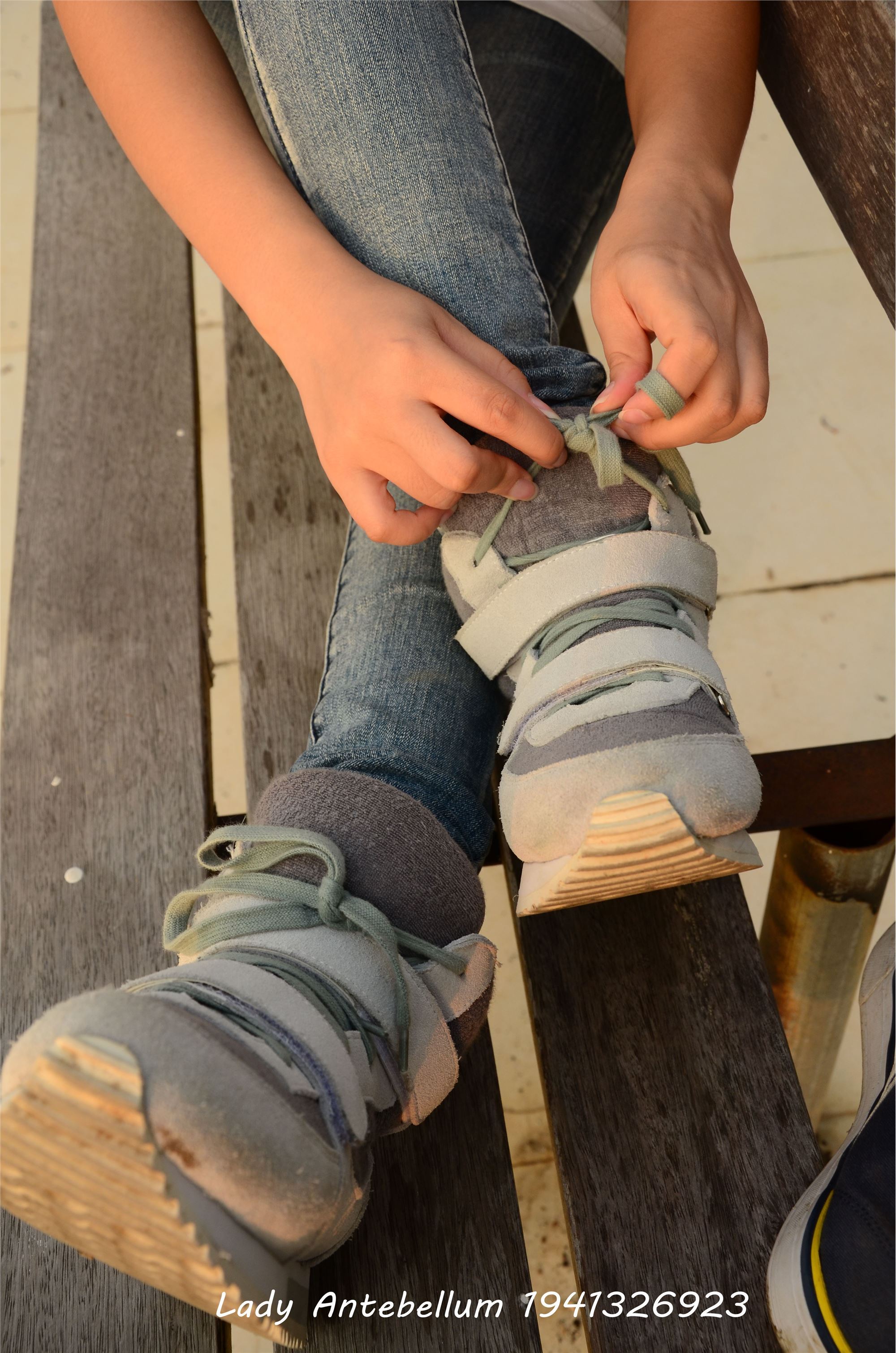 [战前女神] 恋足美腿棉袜女神级摄影套图 008