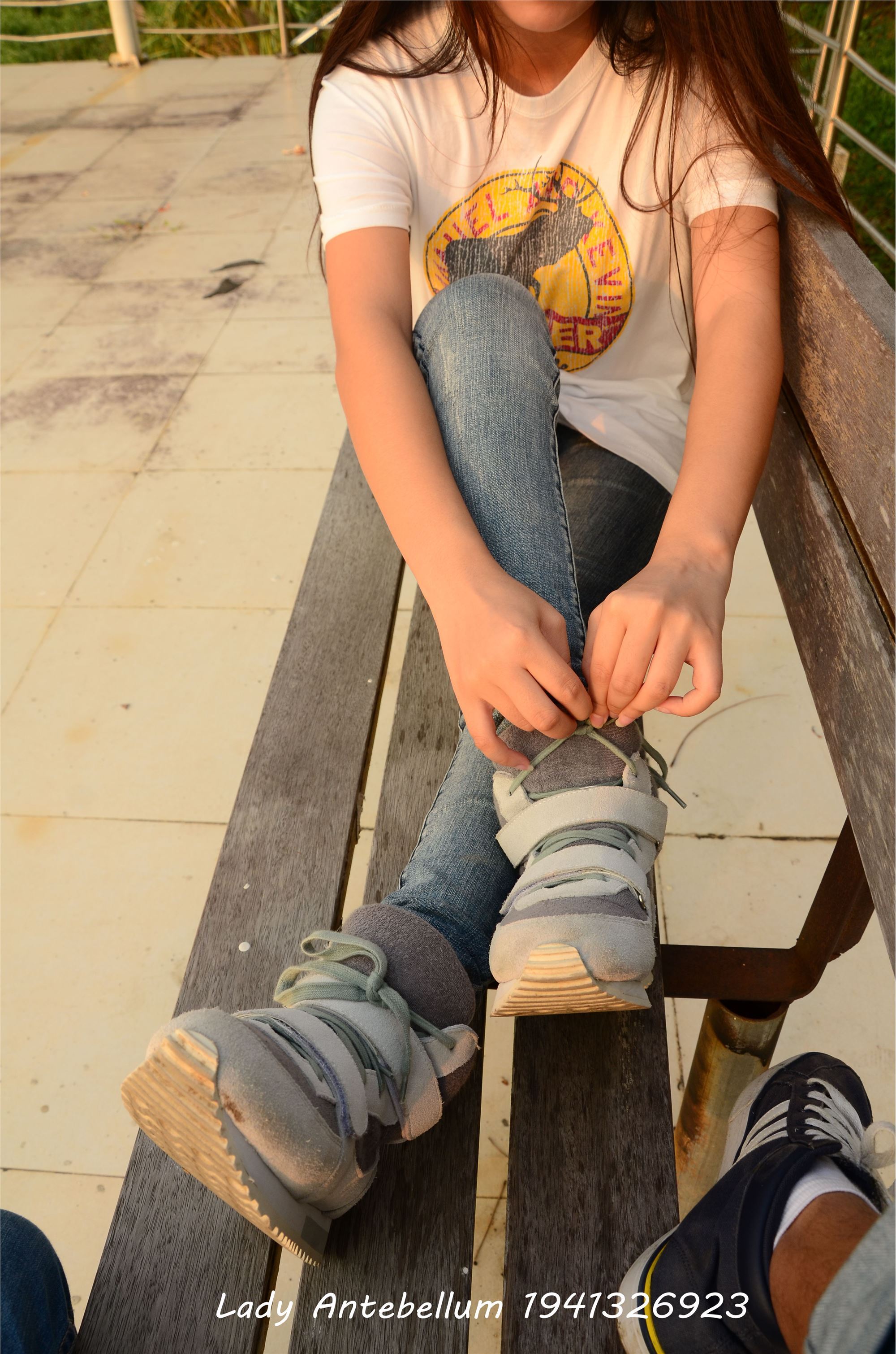 [战前女神] 恋足美腿棉袜女神级摄影套图 008