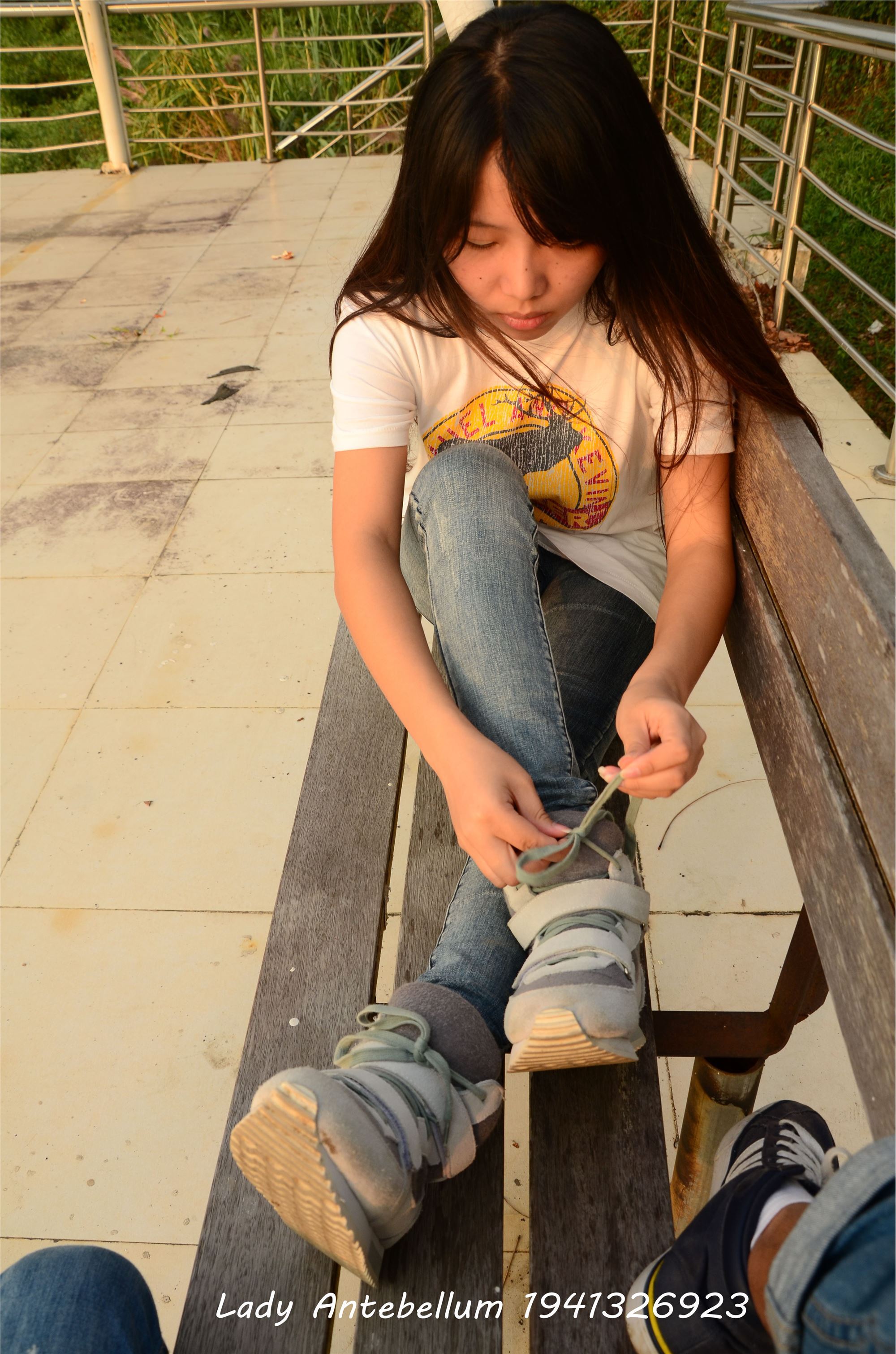 [战前女神] 恋足美腿棉袜女神级摄影套图 008